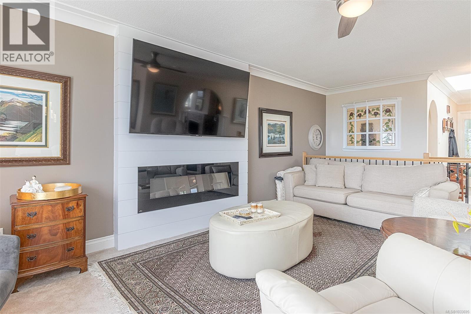 1089 College Dr, Nanaimo