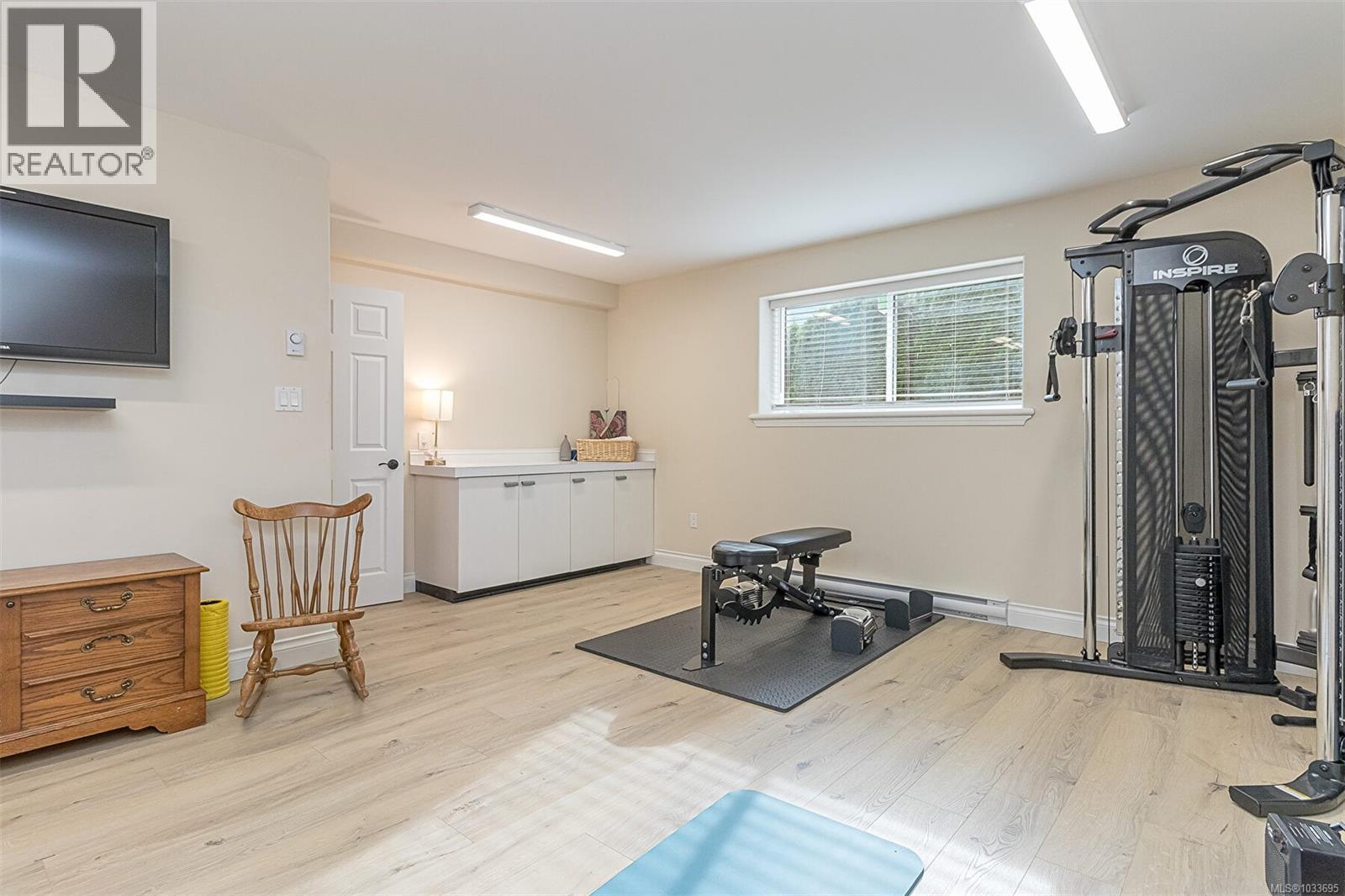 1089 College Dr, Nanaimo