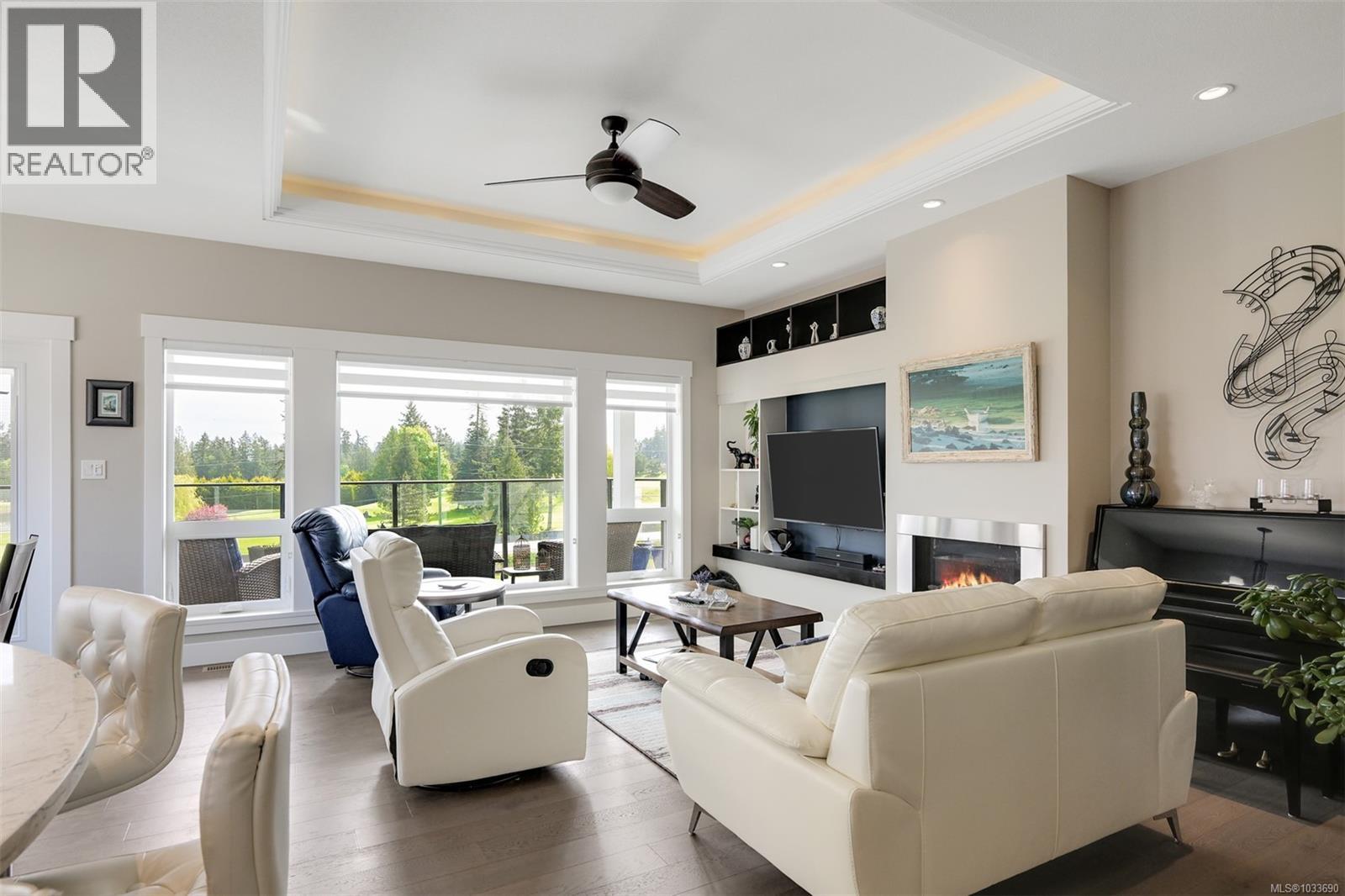 853 Country Club Dr - 4