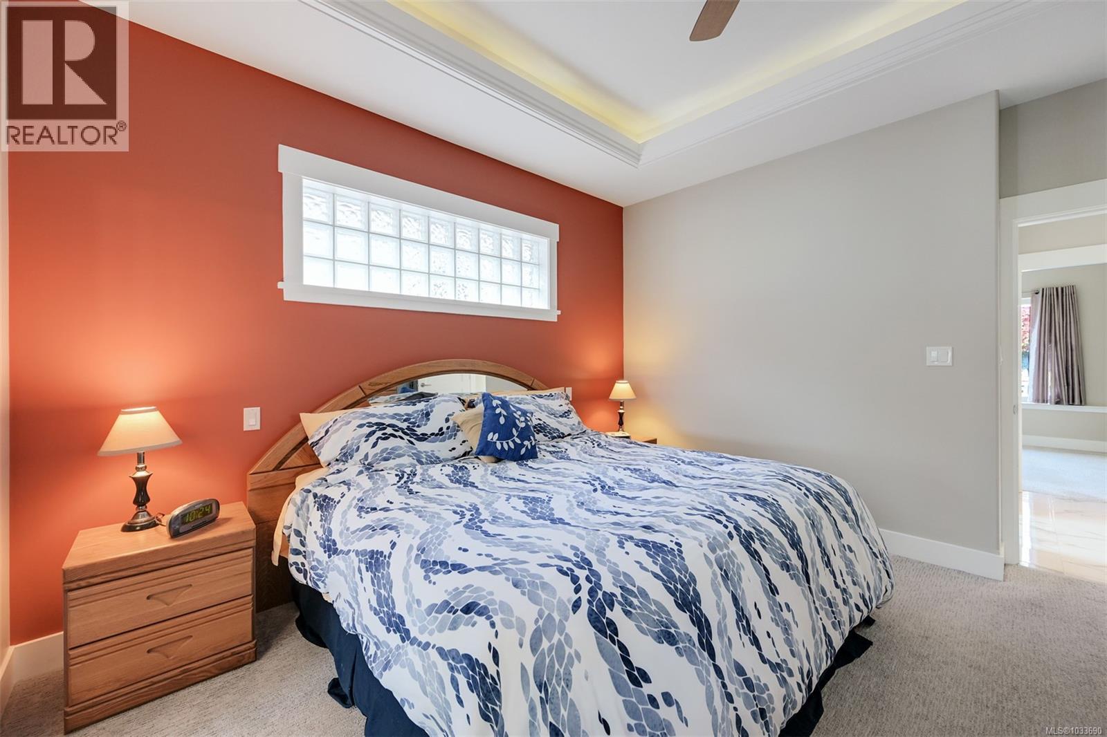 853 Country Club Dr - 40