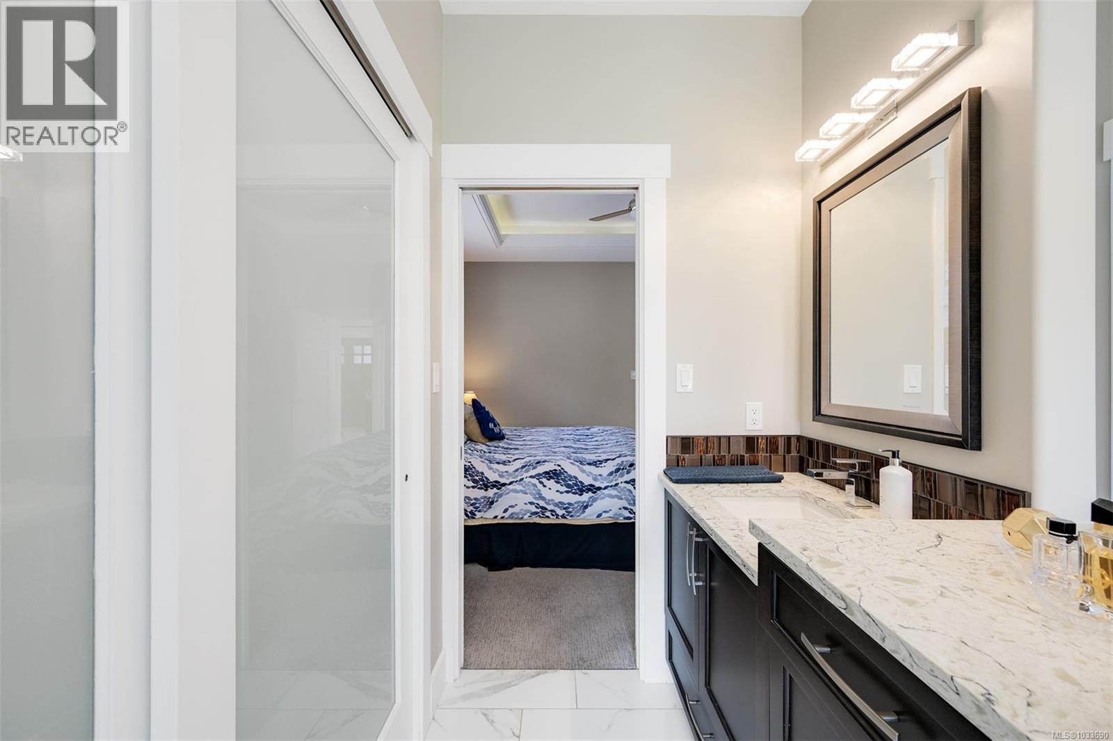 853 Country Club Dr, Cobble Hill