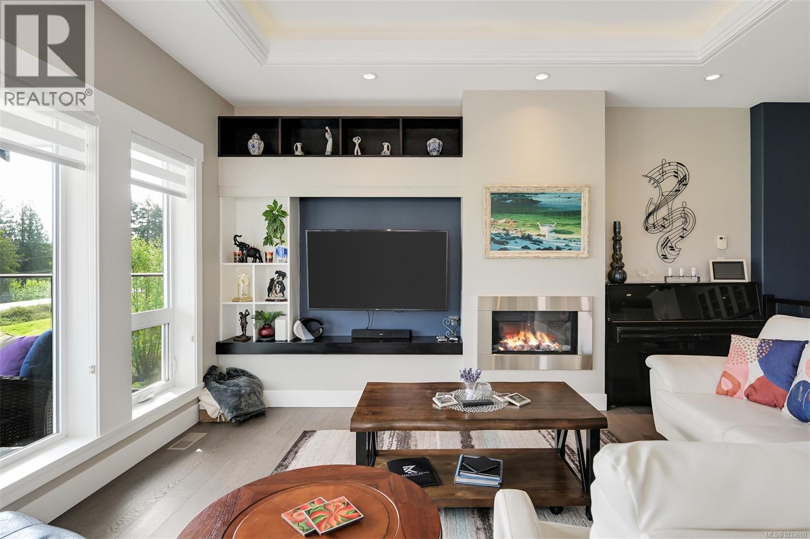 853 Country Club Dr - 5