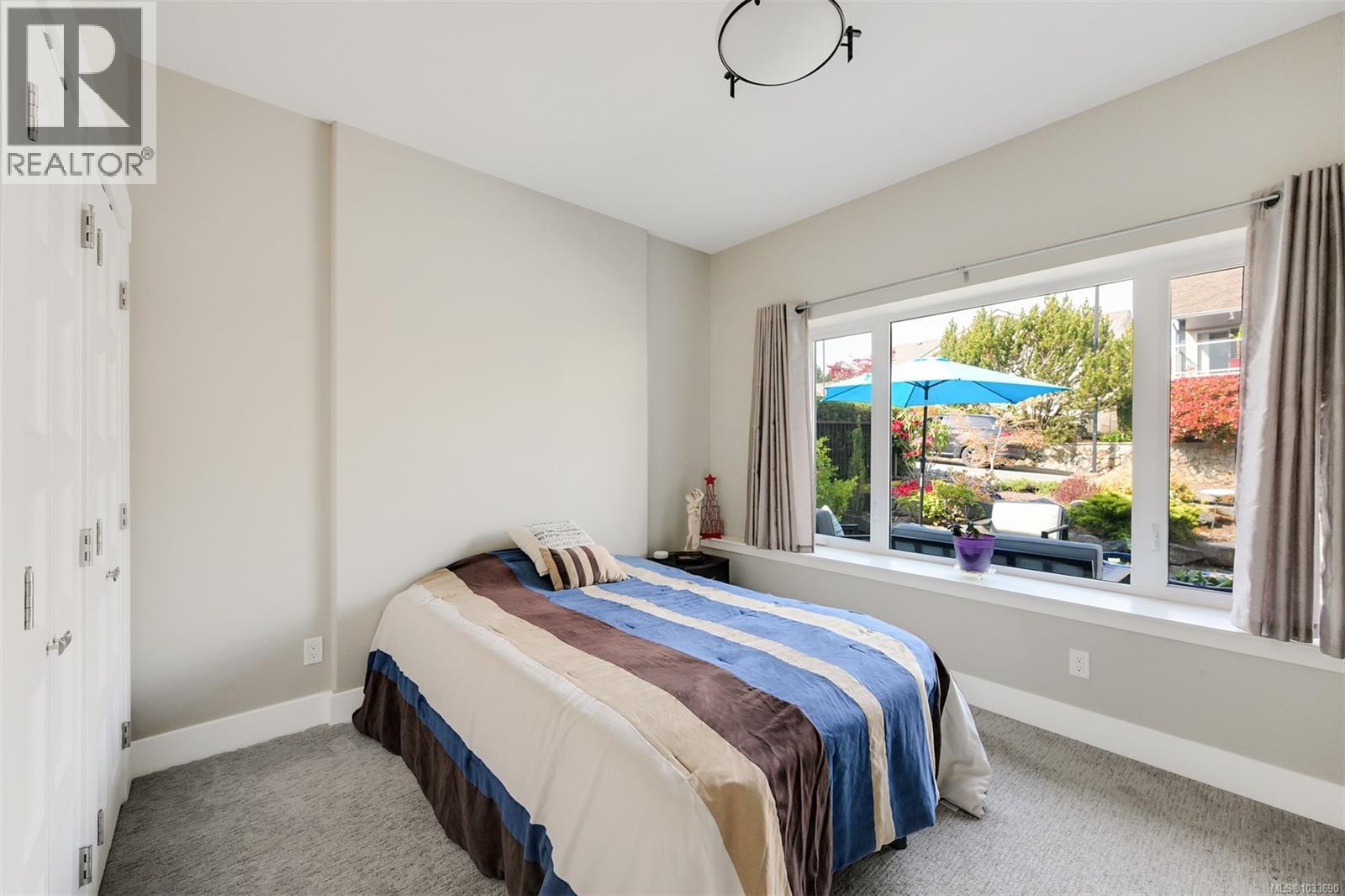 853 Country Club Dr, Cobble Hill