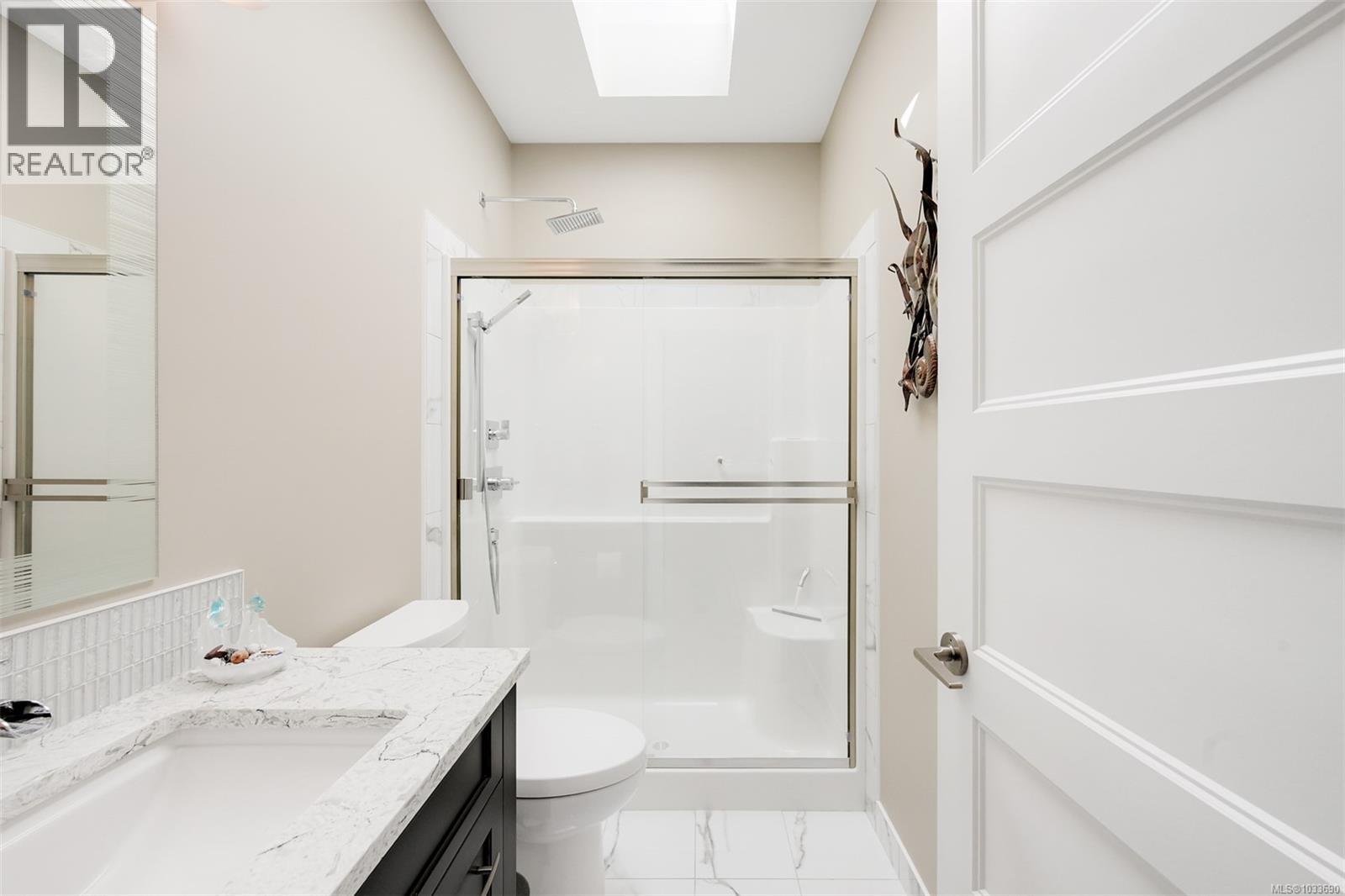 853 Country Club Dr - 53