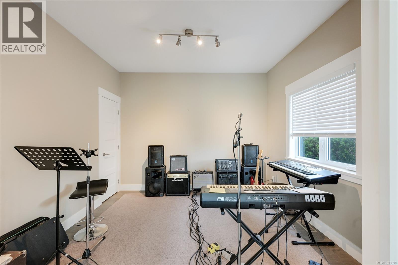 853 Country Club Dr, Cobble Hill