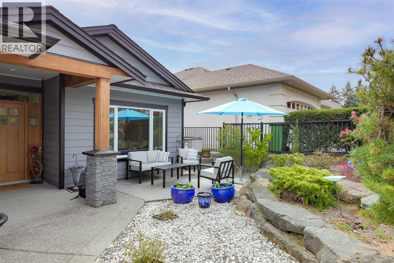 853 Country Club Dr - 76