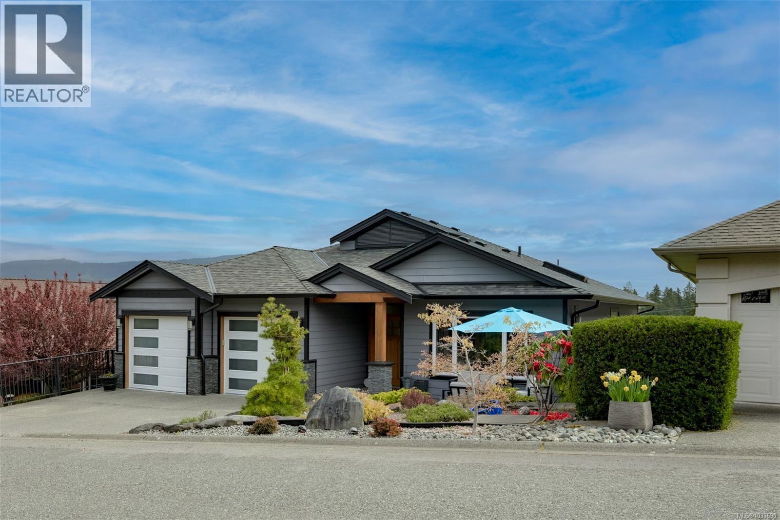 853 Country Club Dr - 77