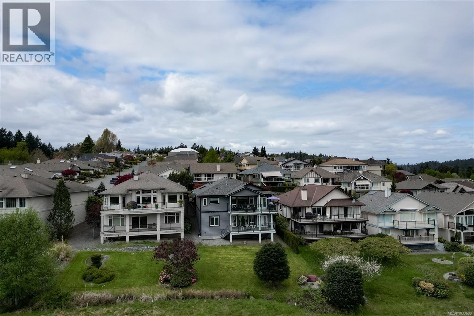853 Country Club Dr, Cobble Hill