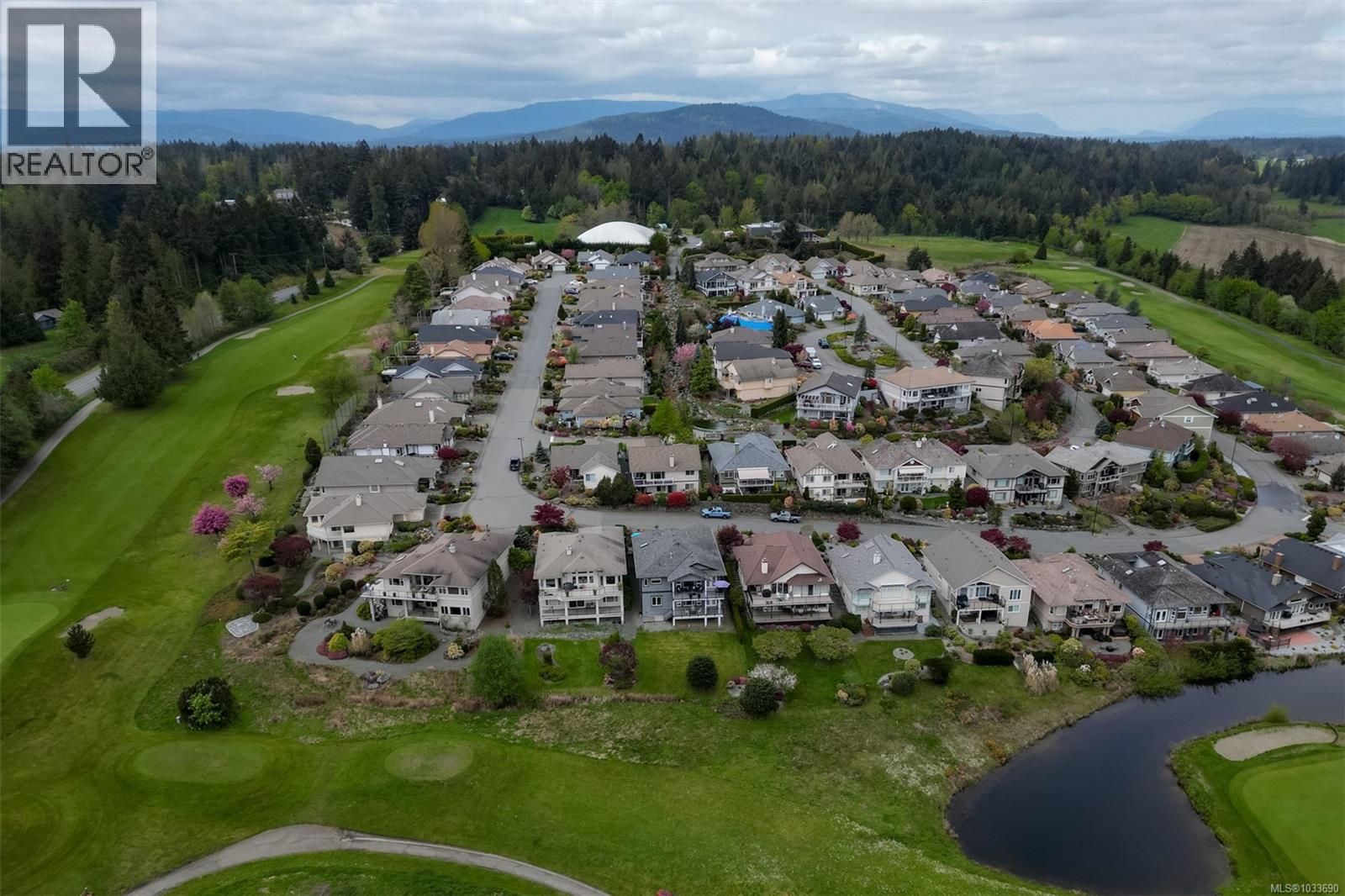 853 Country Club Dr - 85