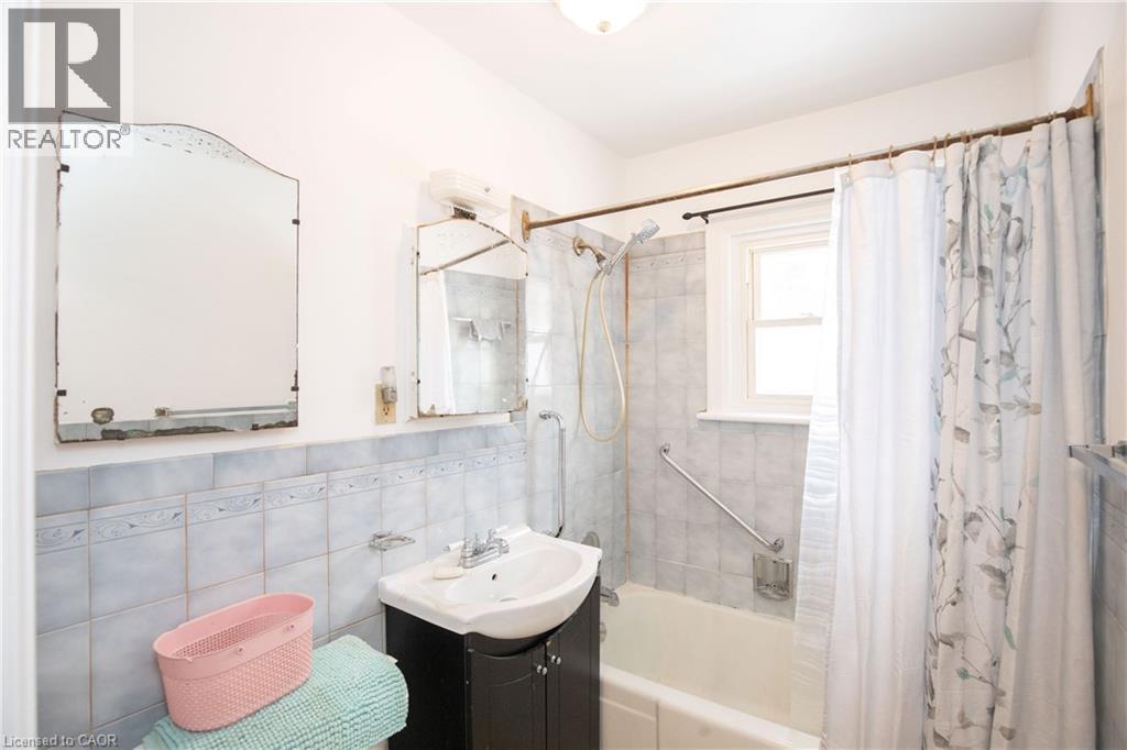 90 OSLER Drive - 20