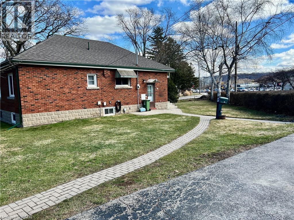 90 OSLER Drive - 26