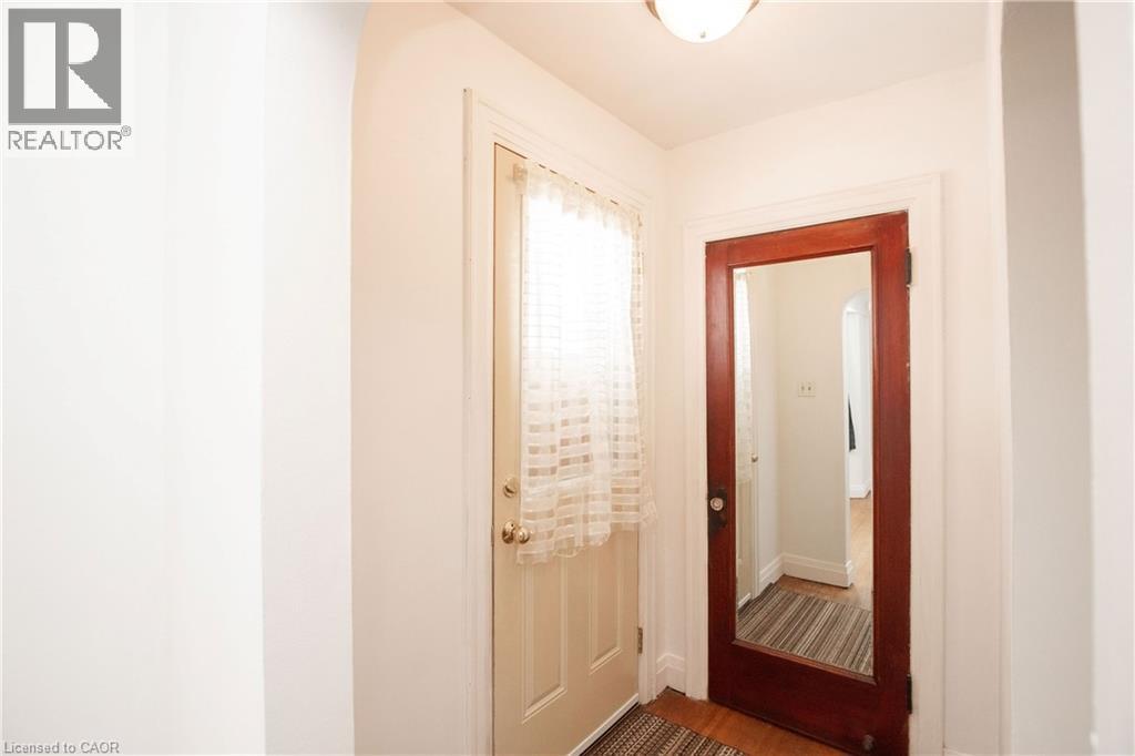 90 OSLER Drive - 5