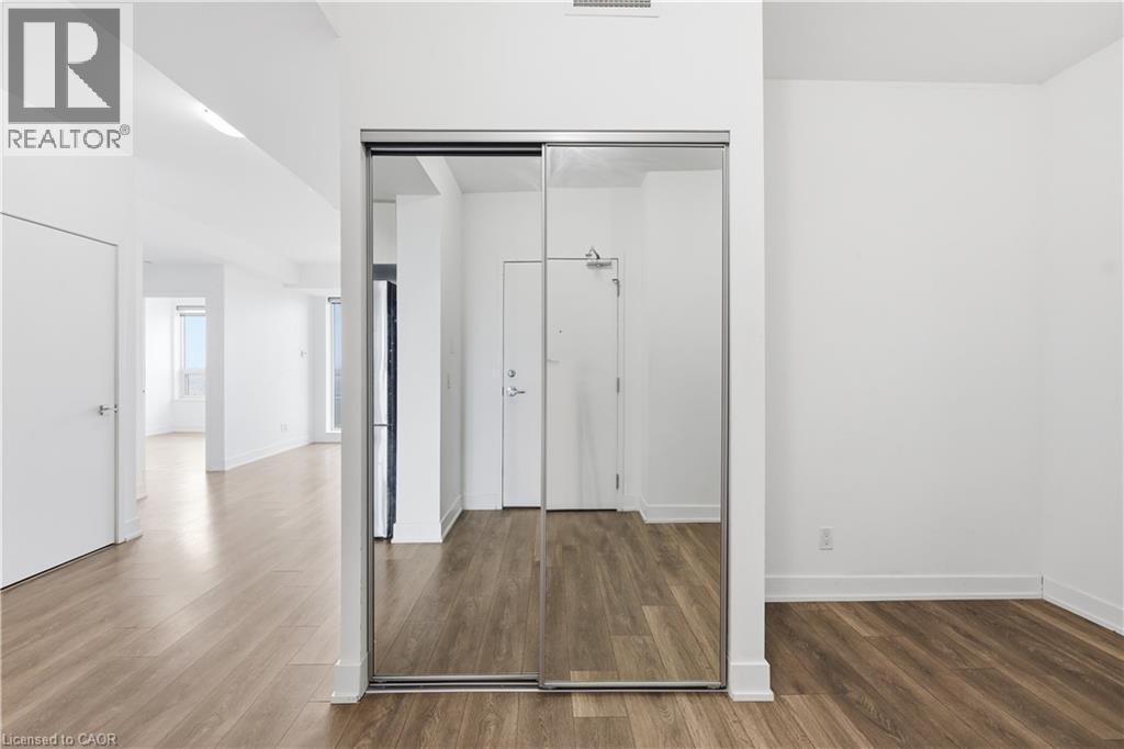 297 OAK WALK Drive Unit# 2407, Oakville, Ontario, L6H3R6 — Photo 3