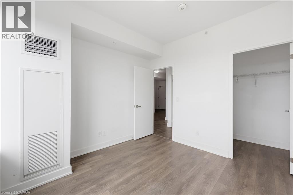297 OAK WALK Drive Unit# 2407, Oakville, Ontario, L6H3R6 — Photo 13