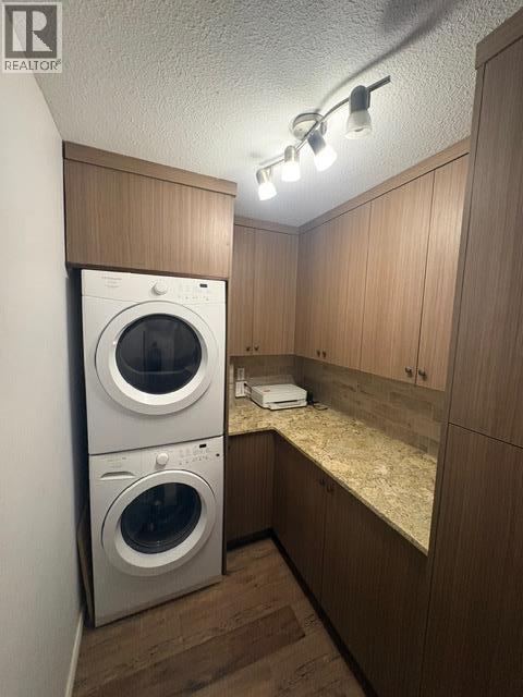 #222 575 Sutherland Avenue - 16
