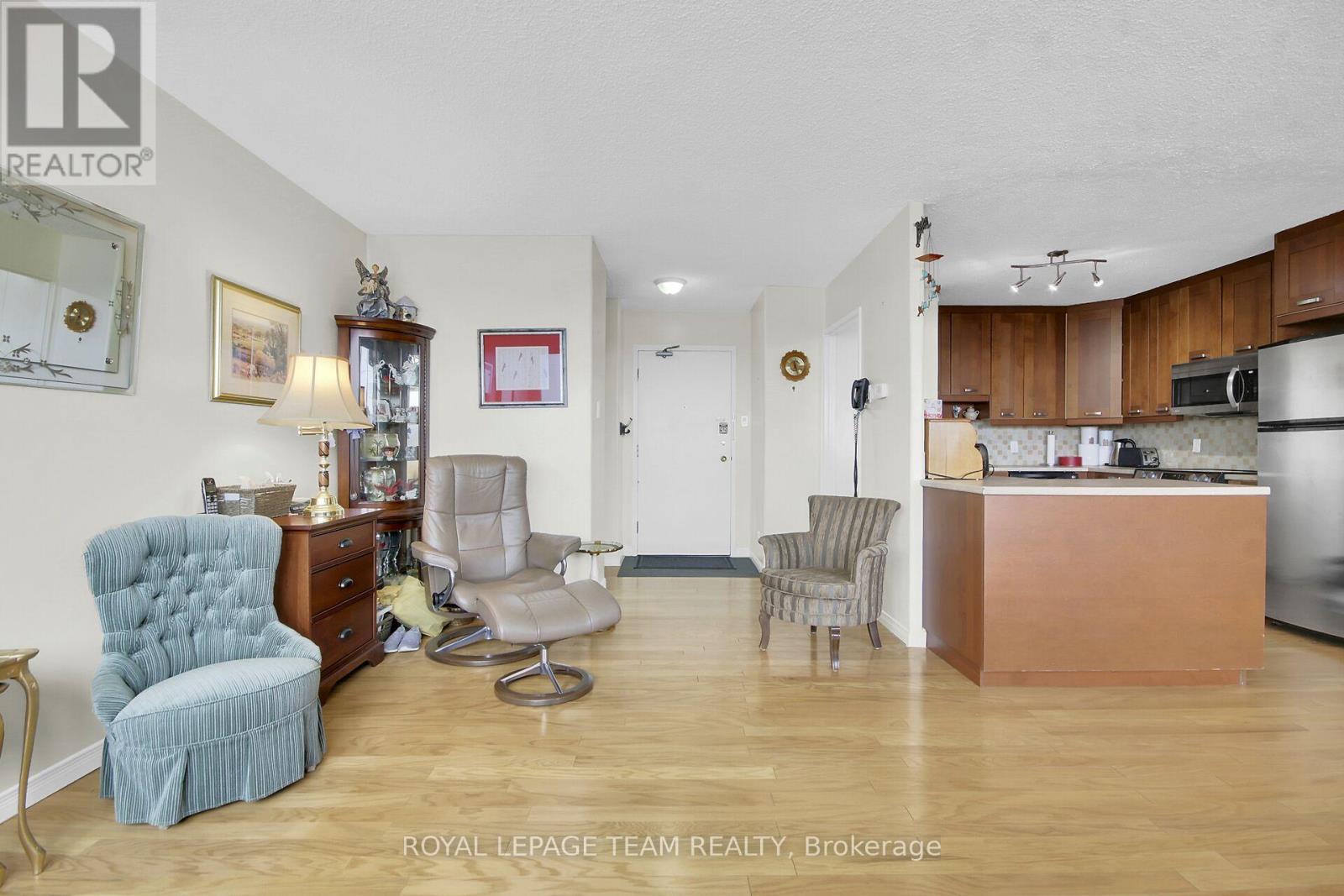 #408 3360 SOUTHGATE ROAD - 12