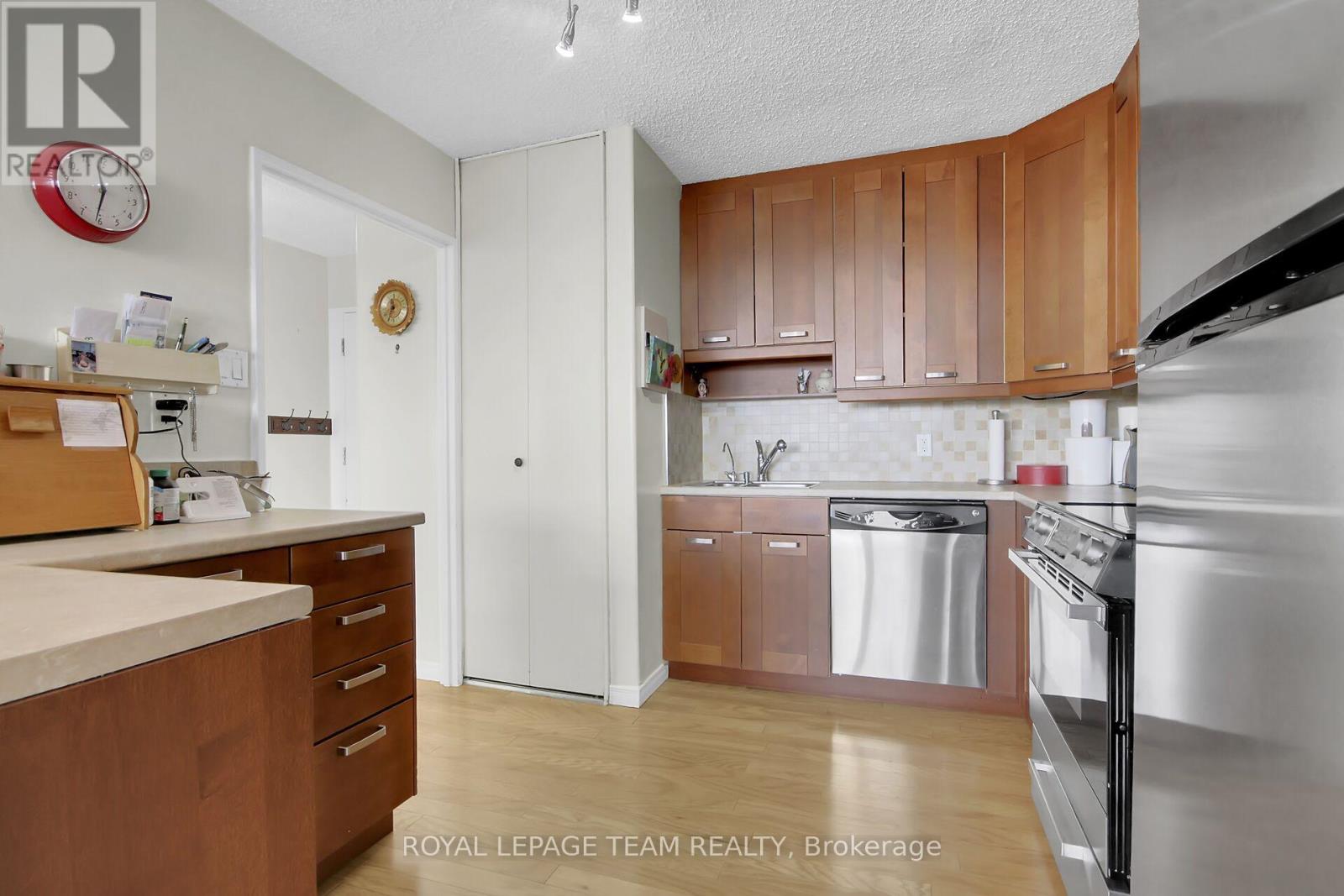 #408 3360 SOUTHGATE ROAD - 8