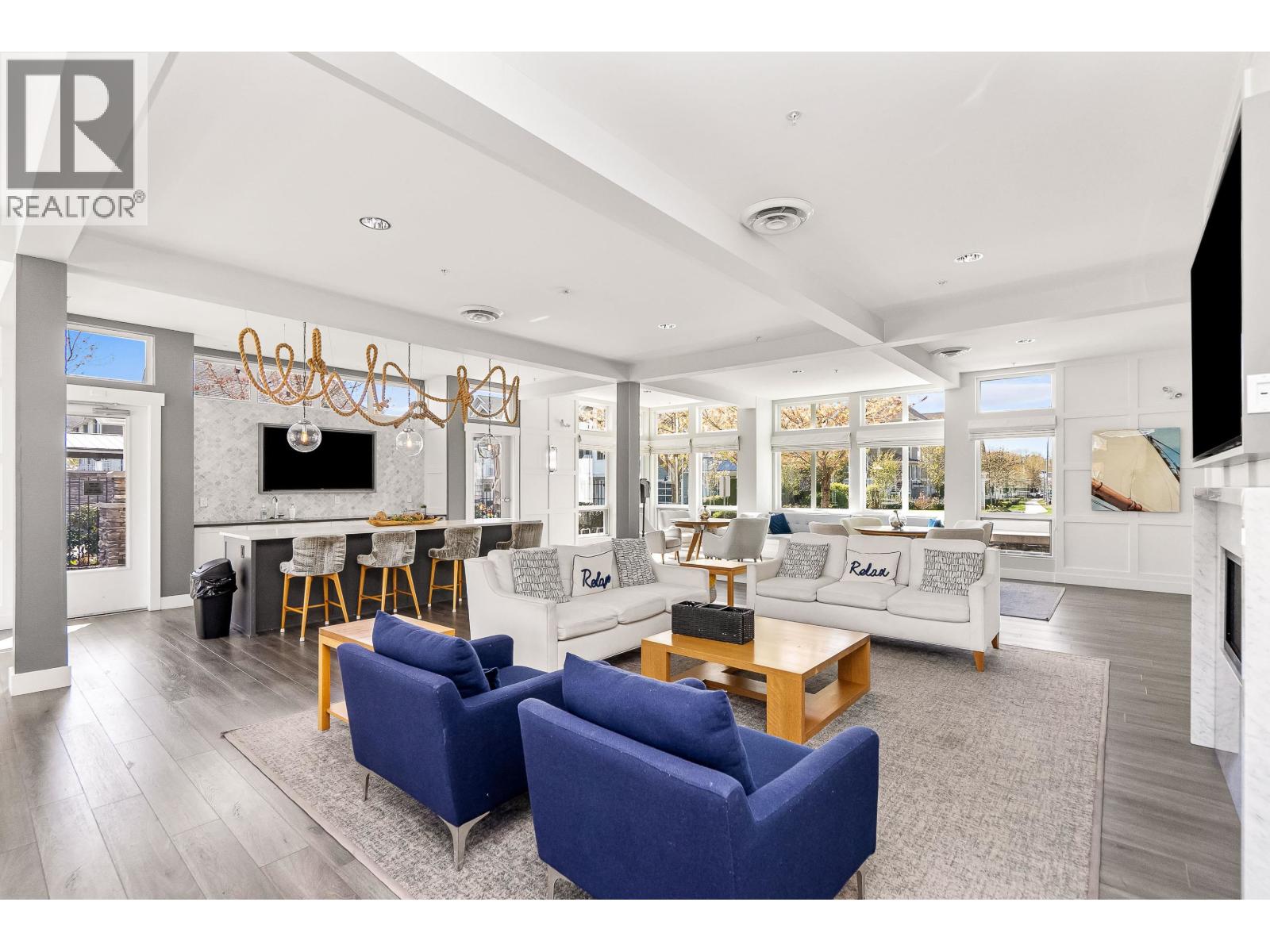 #206-5535 ADMIRAL Way, Delta