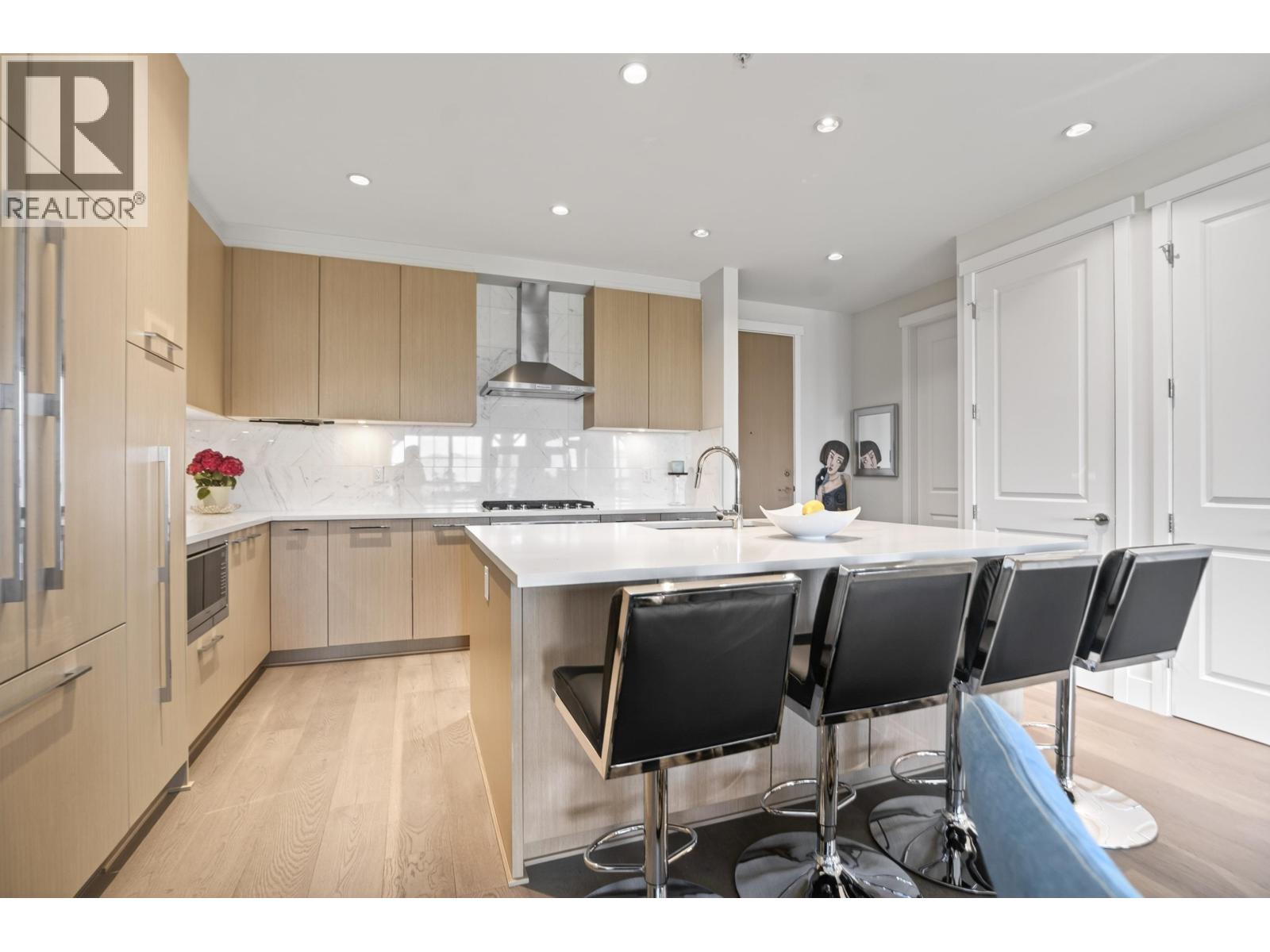 #206-5535 ADMIRAL Way, Delta