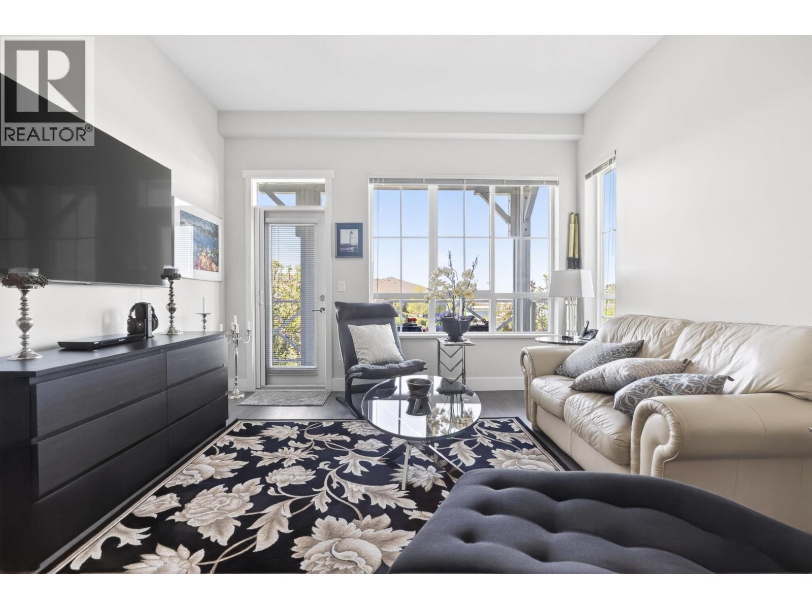 #206-5535 ADMIRAL Way, Delta