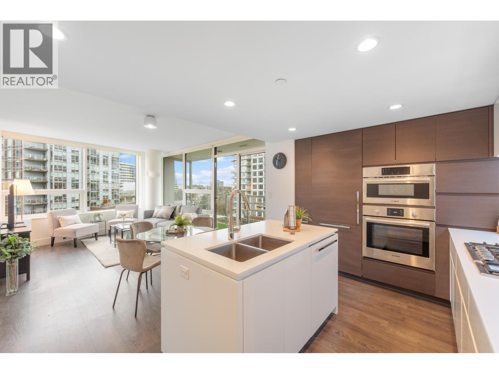 #703-5508 HOLLYBRIDGE Way, Richmond