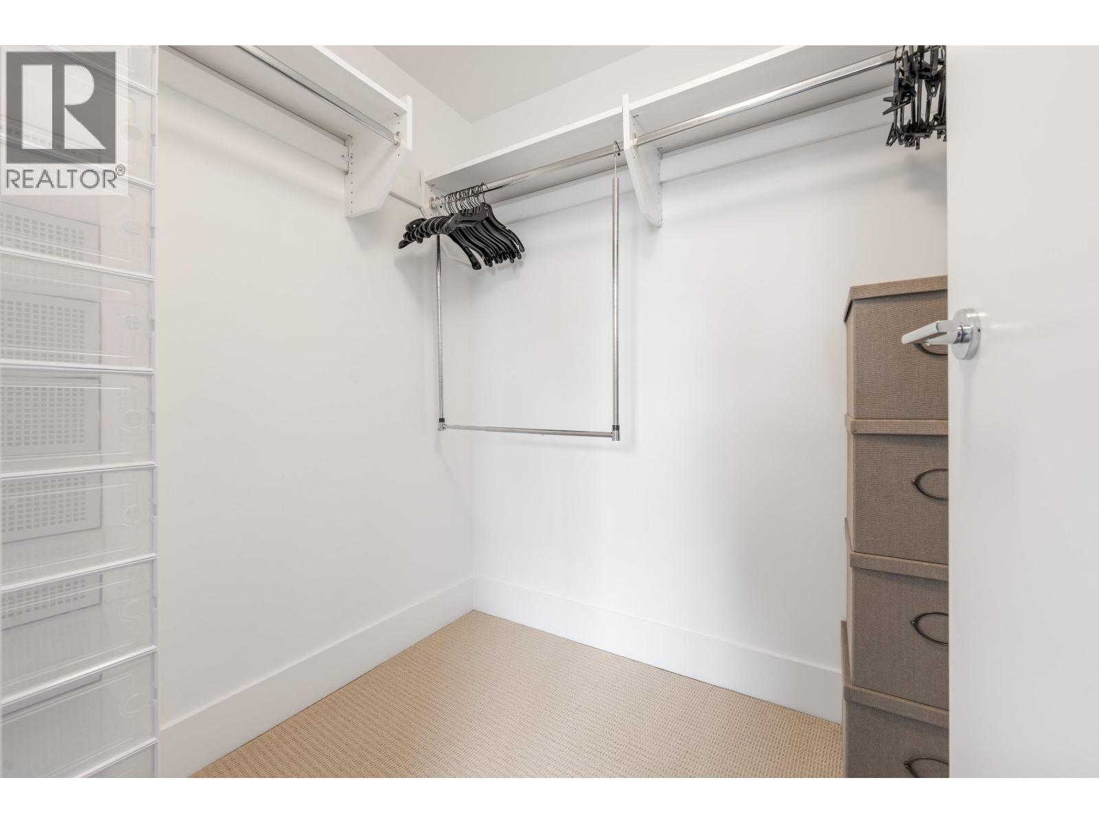 #703-5508 HOLLYBRIDGE Way, Richmond