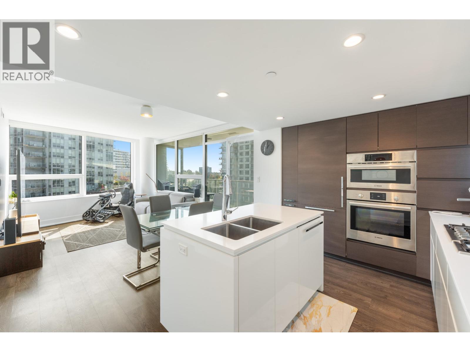 #703-5508 HOLLYBRIDGE Way, Richmond