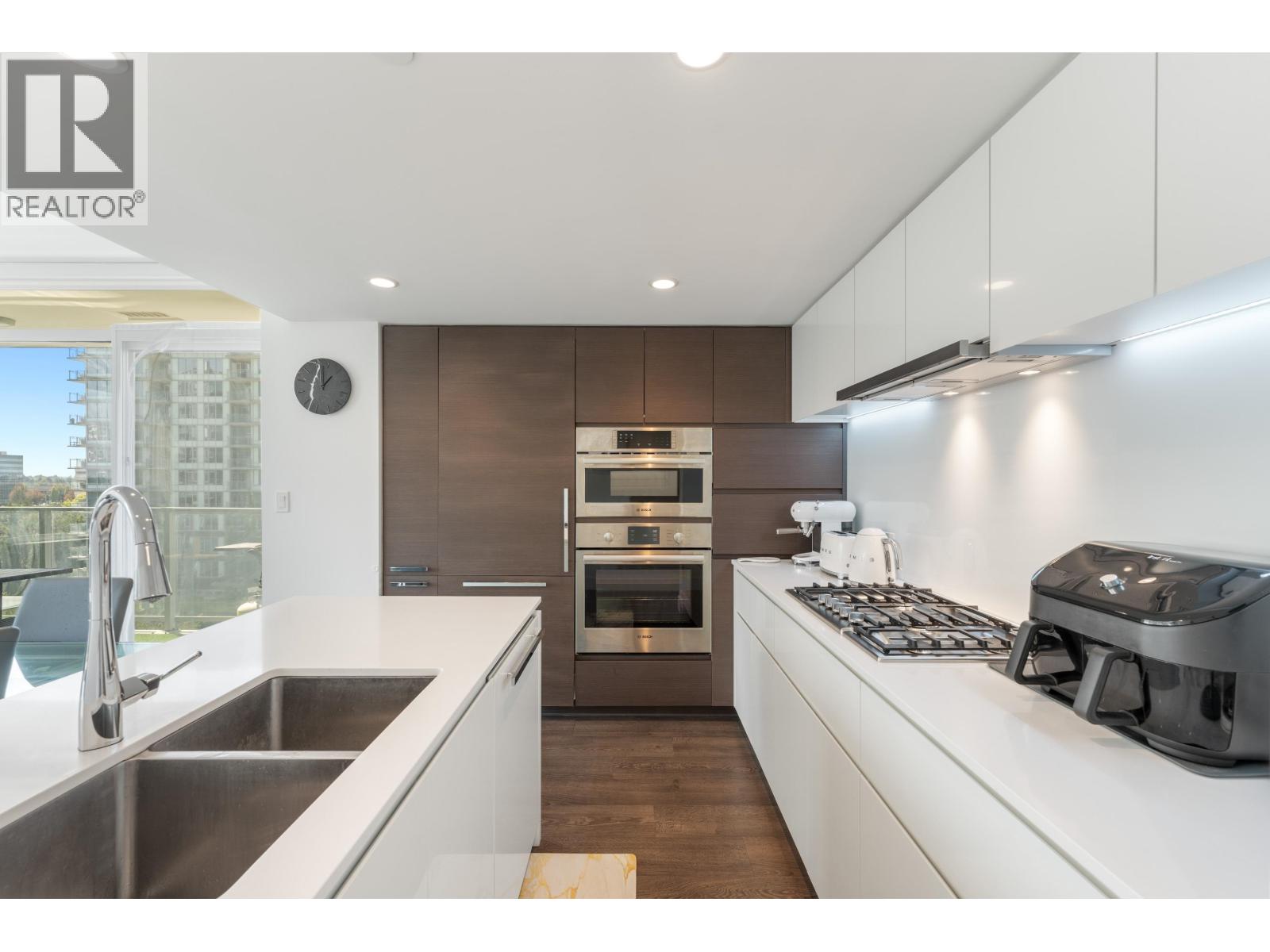 #703-5508 HOLLYBRIDGE Way, Richmond