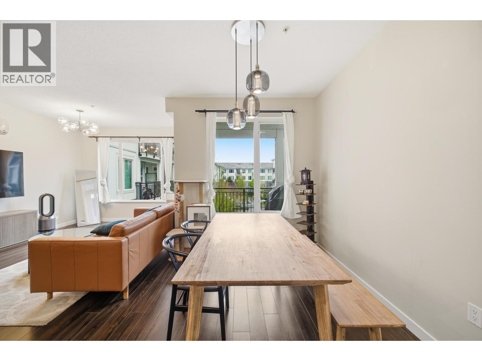 #339-9388 MCKIM Way, Richmond