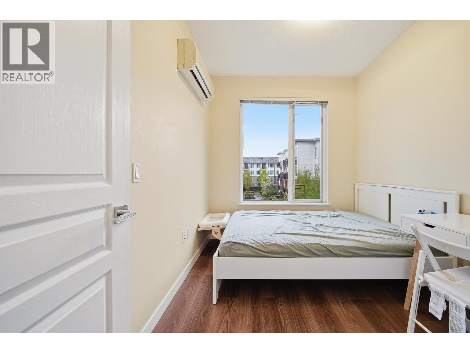 #339-9388 MCKIM Way, Richmond