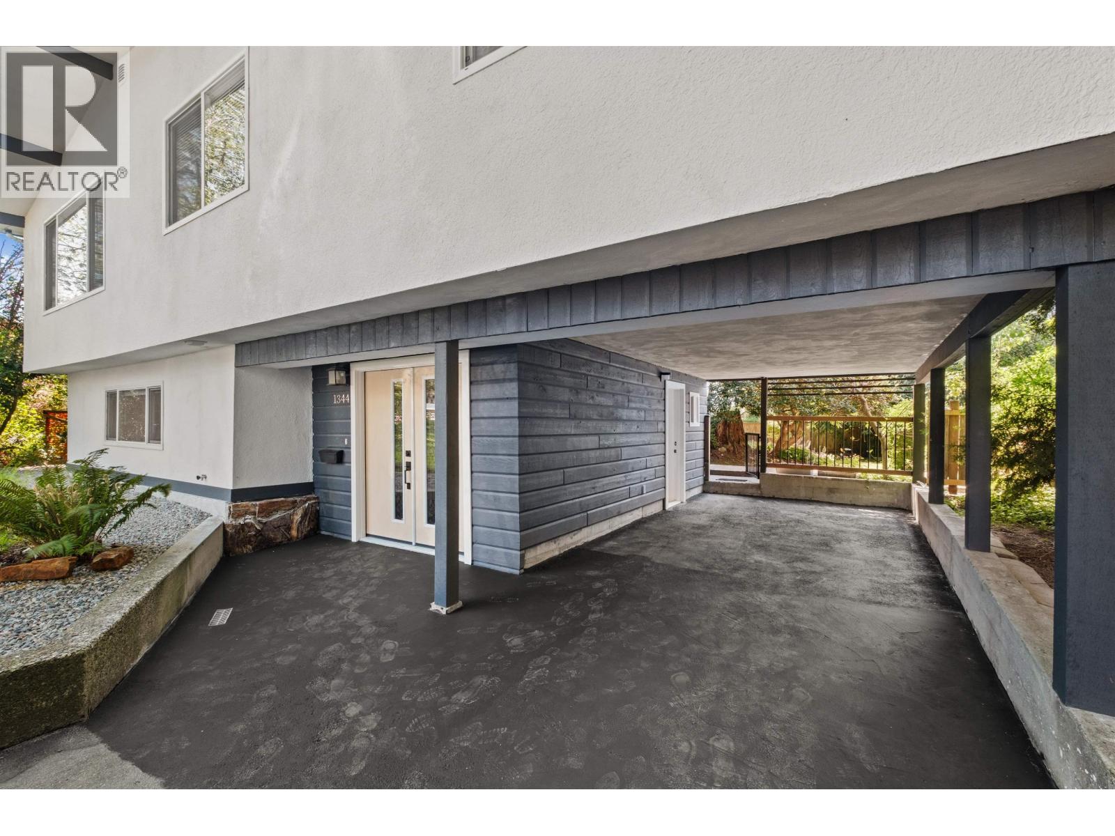 1344 PRAIRIE AVENUE, Port Coquitlam