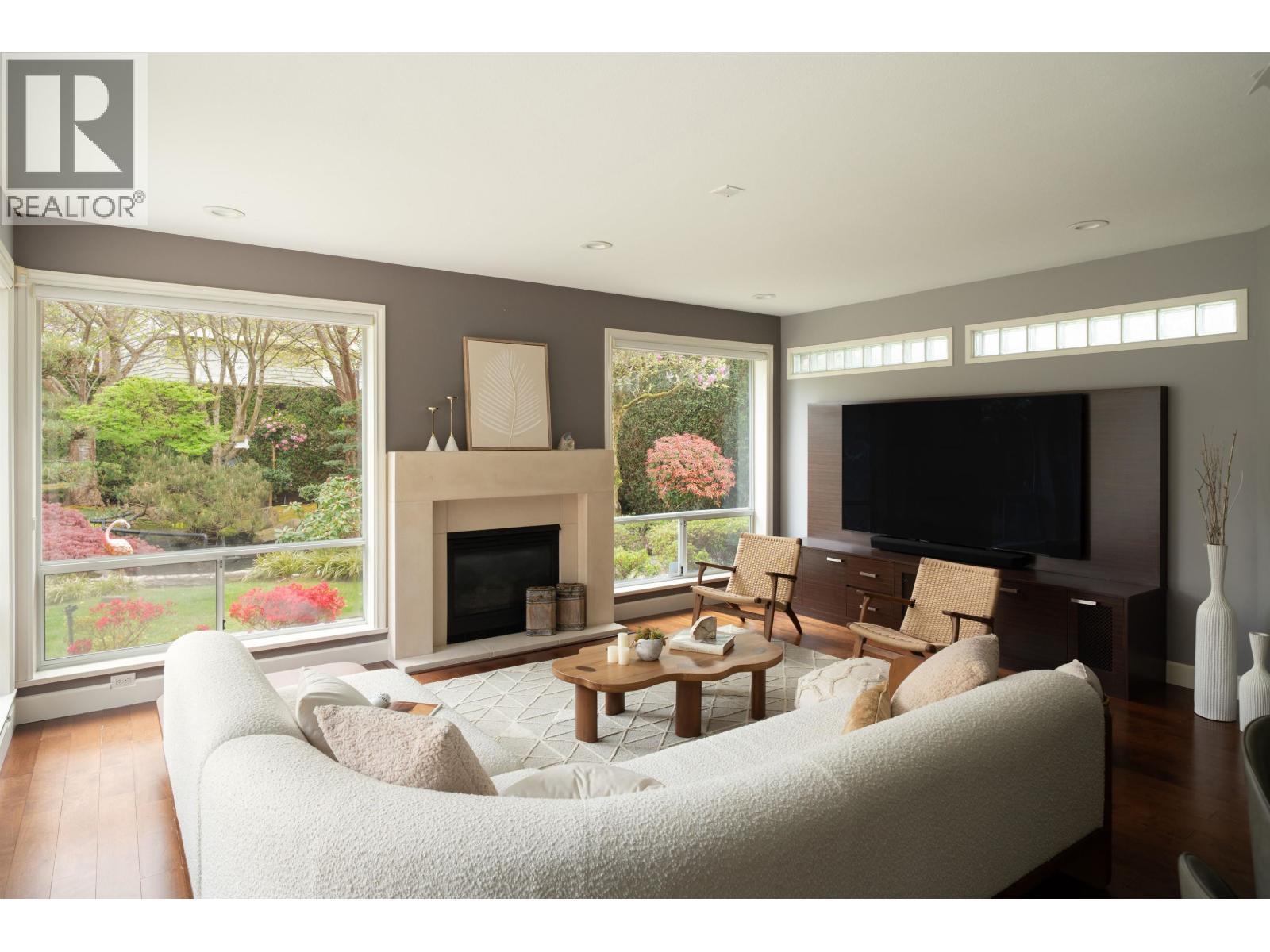 5686 CORNWALL Place, Richmond