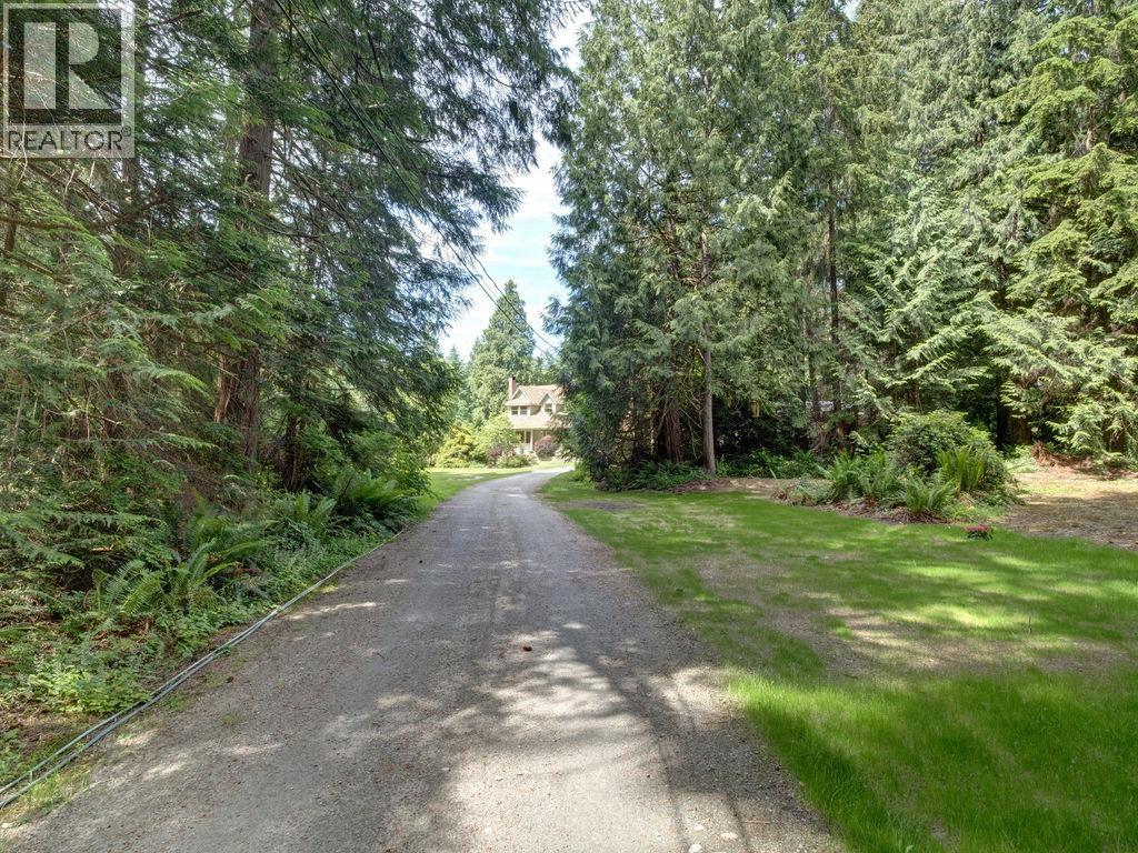 1317 LOCKYER ROAD, Roberts Creek