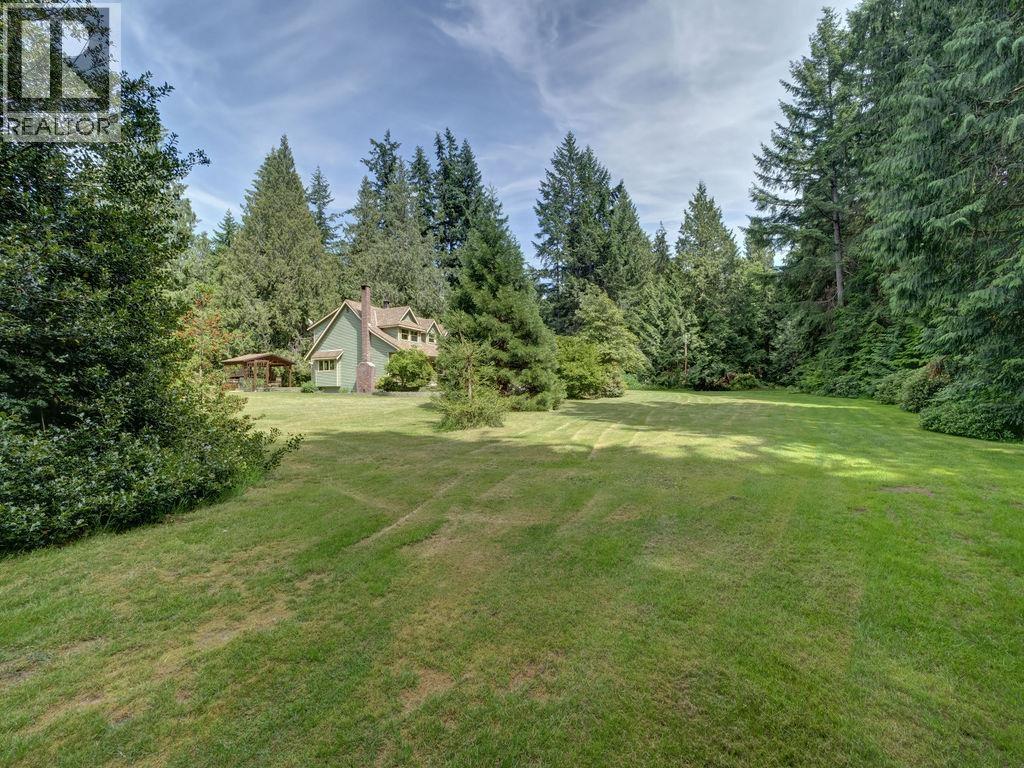 1317 LOCKYER ROAD, Roberts Creek