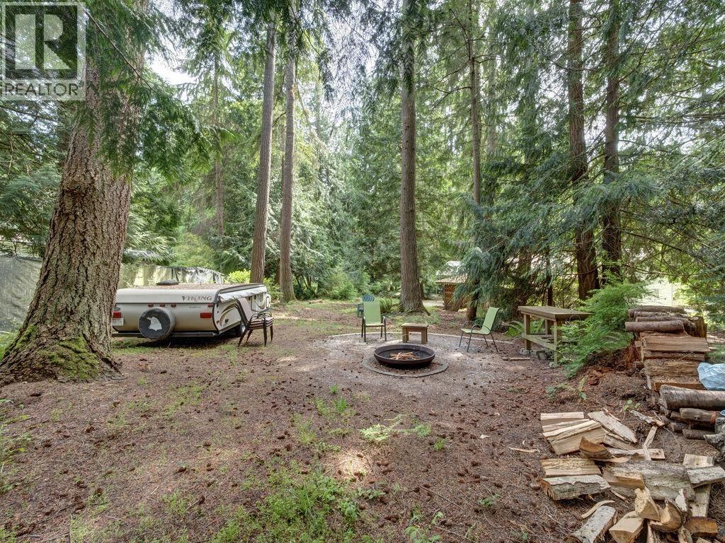 1317 LOCKYER ROAD, Roberts Creek