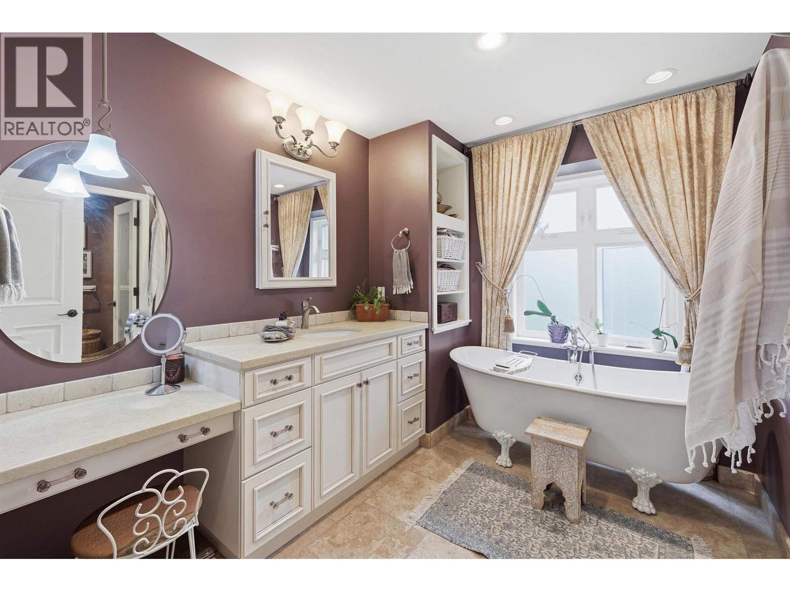 4554 48B Street, Ladner