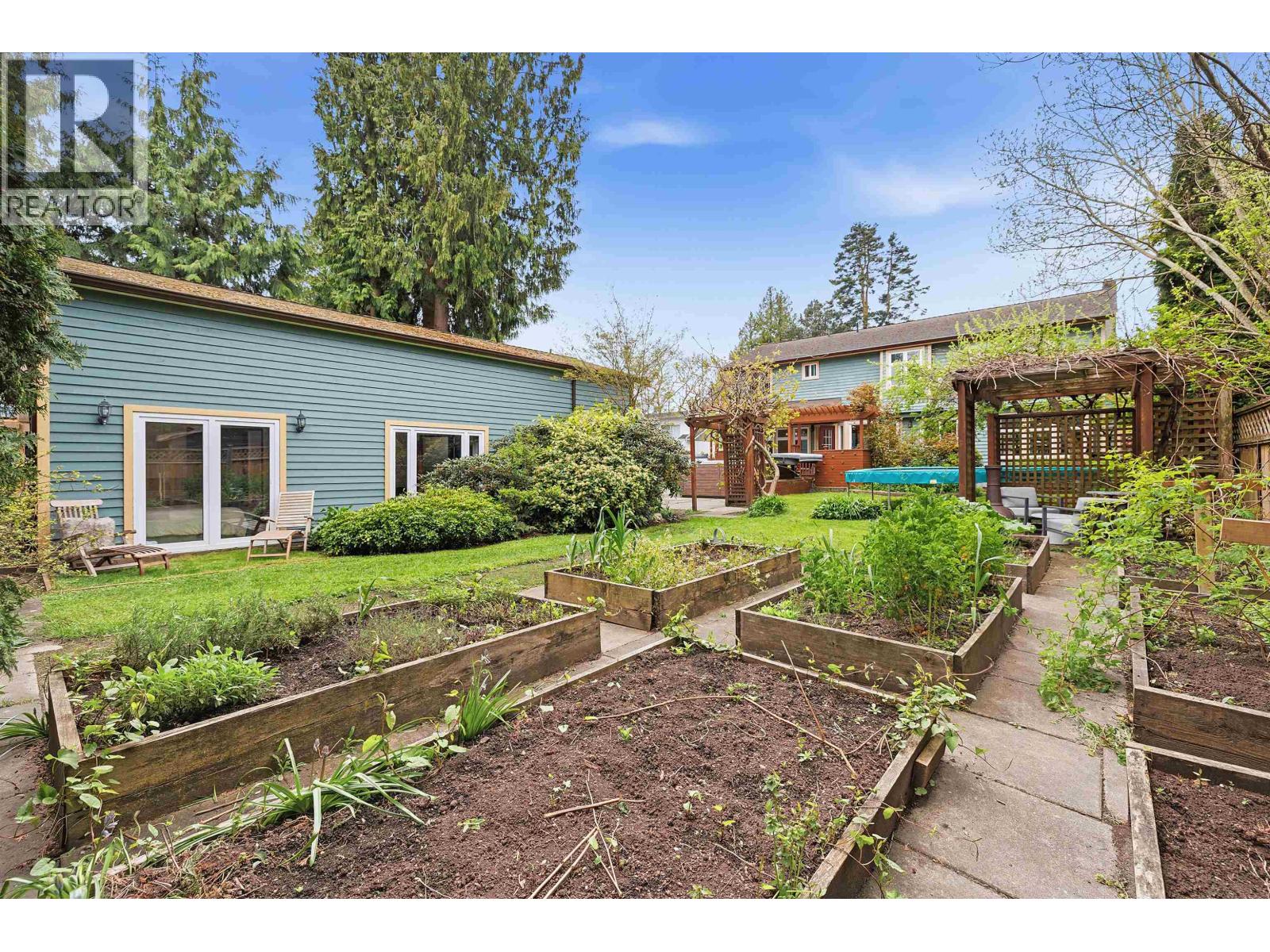 4554 48B Street, Ladner