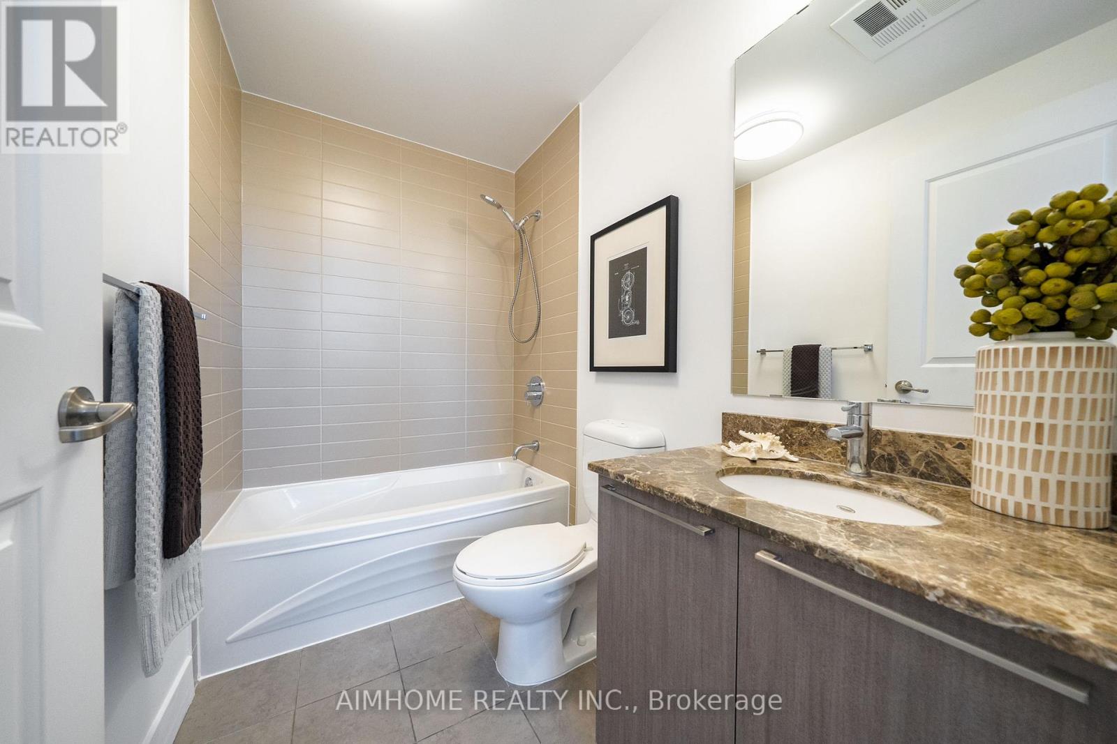 #2104 23 SHEPPARD AVENUE - 26