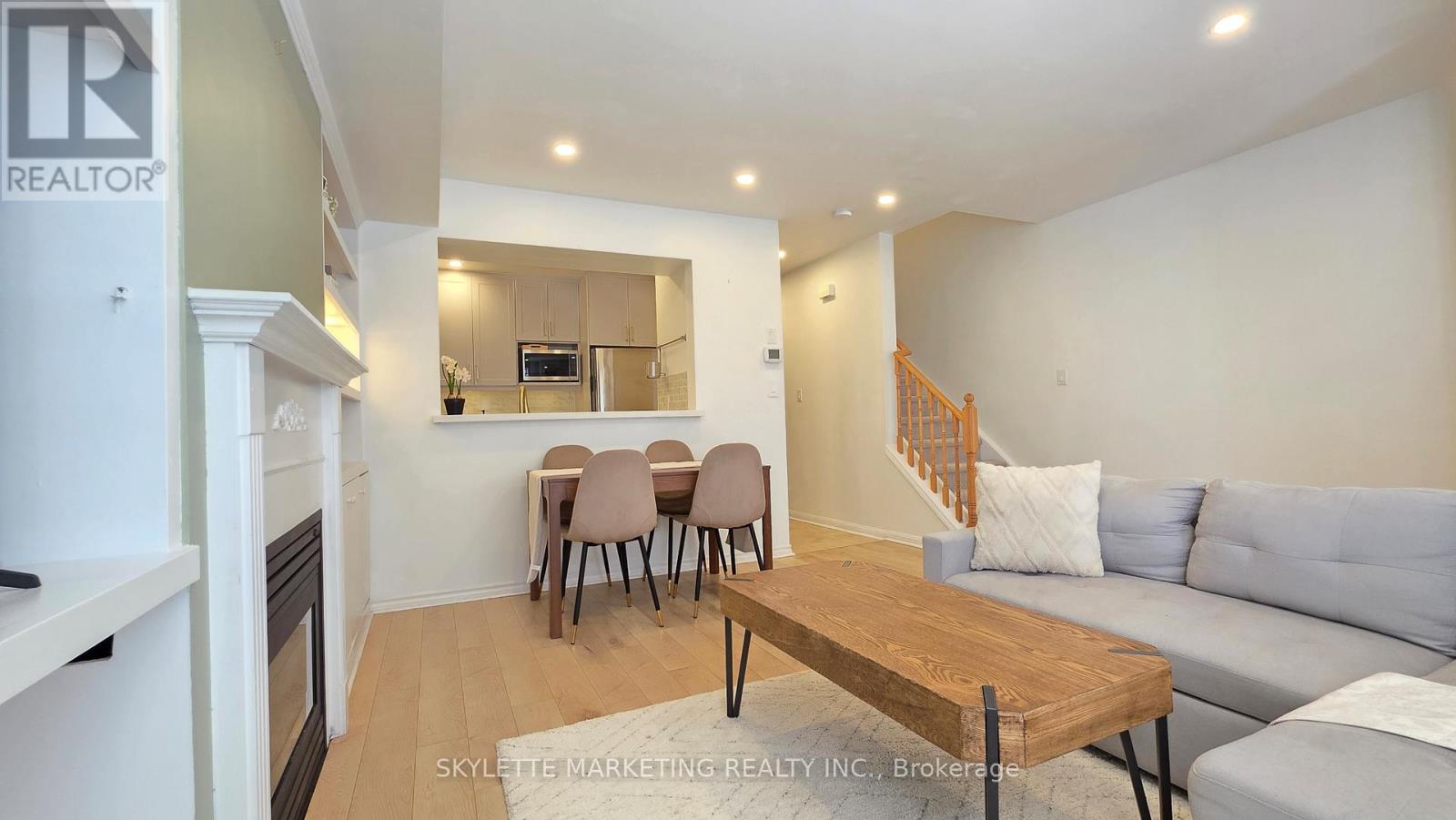 123 - 3 EVERSON DRIVE - photo 3
