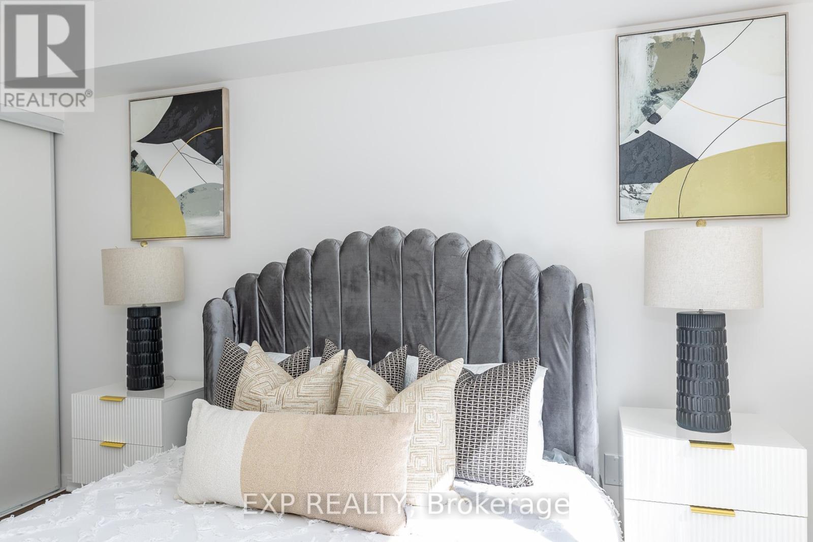 #2143 105 GEORGE APPLETON WAY - 21