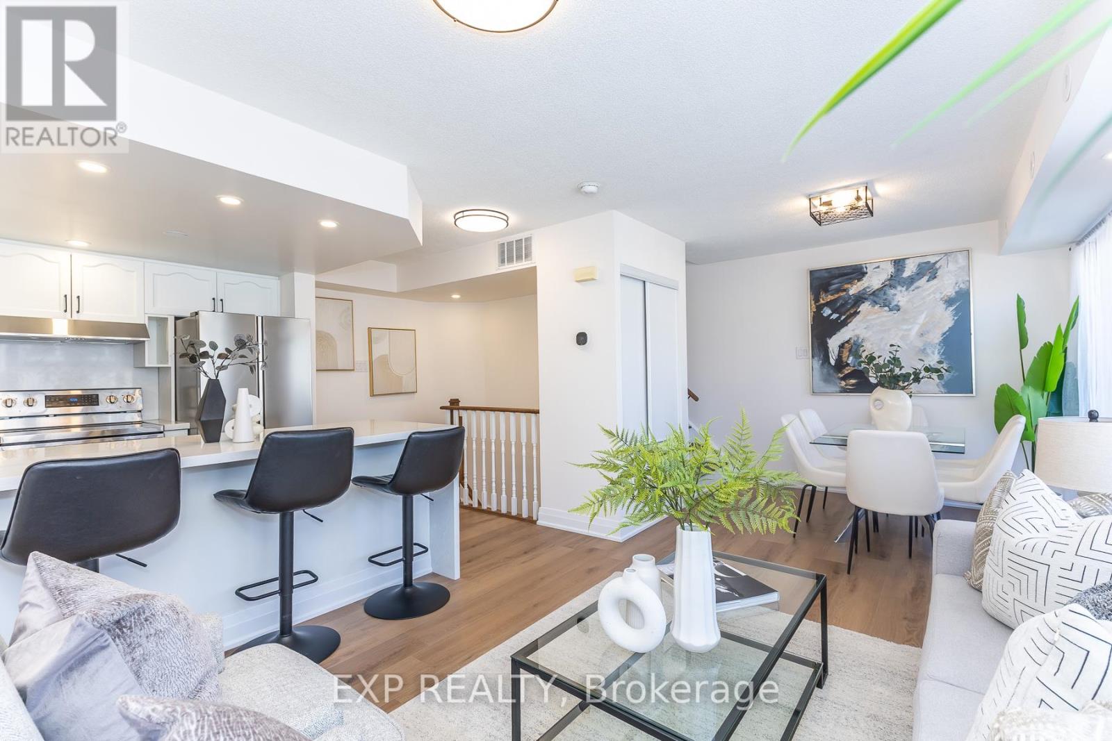 #2143 105 GEORGE APPLETON WAY - 4