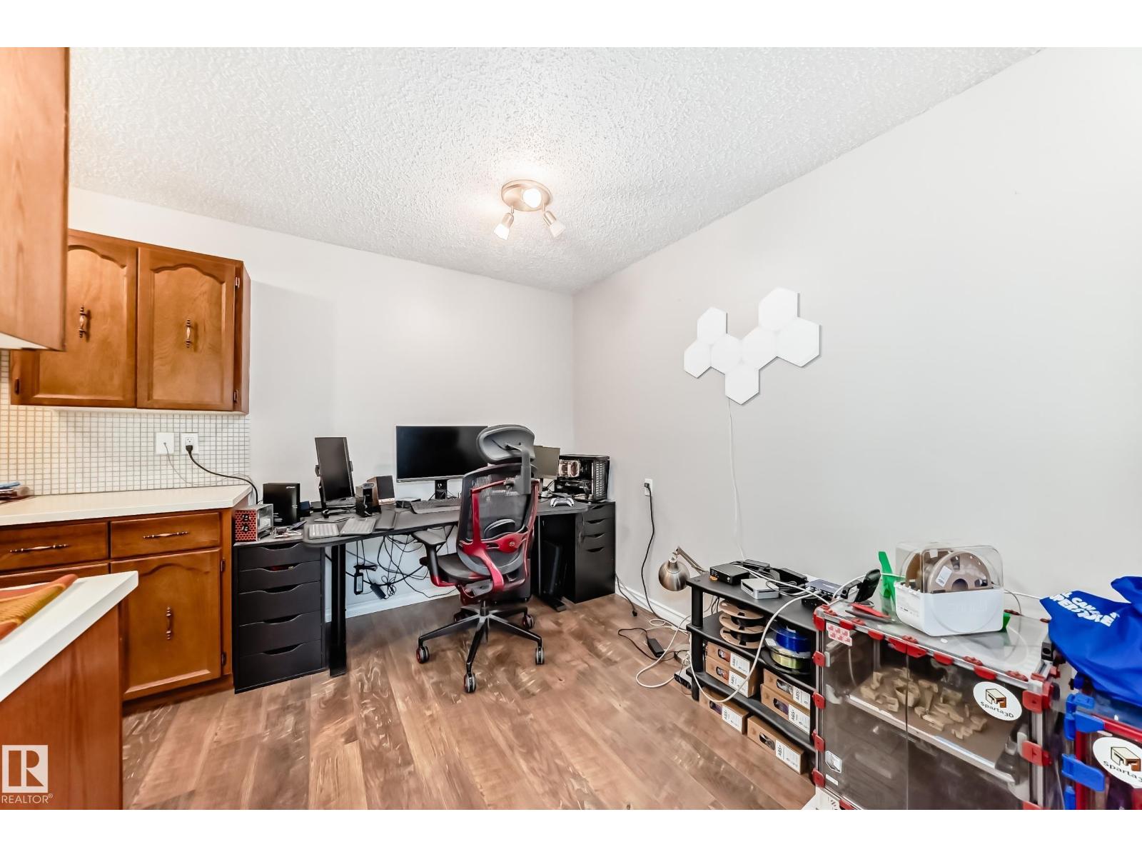 #305 14004 26 ST NW - 12