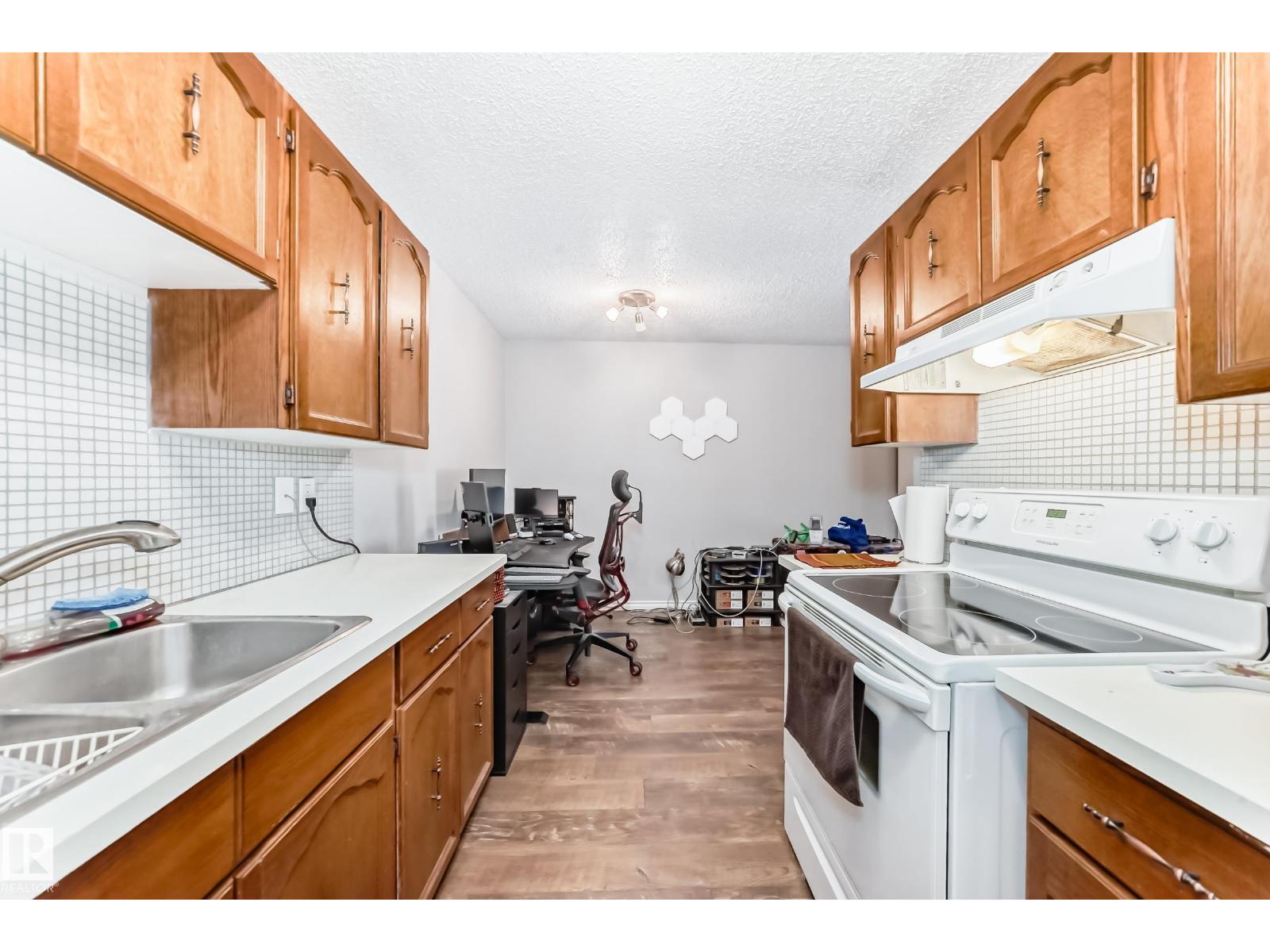 #305 14004 26 ST NW - 7