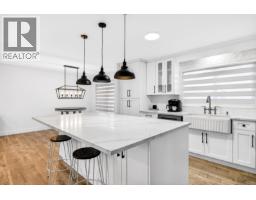 21099 Berry Avenue, Maple Ridge, BC V2X7V3 Photo 14