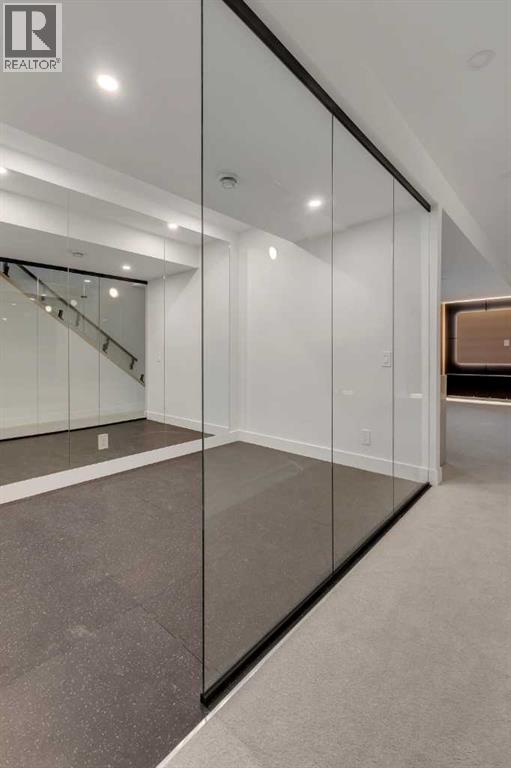 2613 35 Street SW - 22