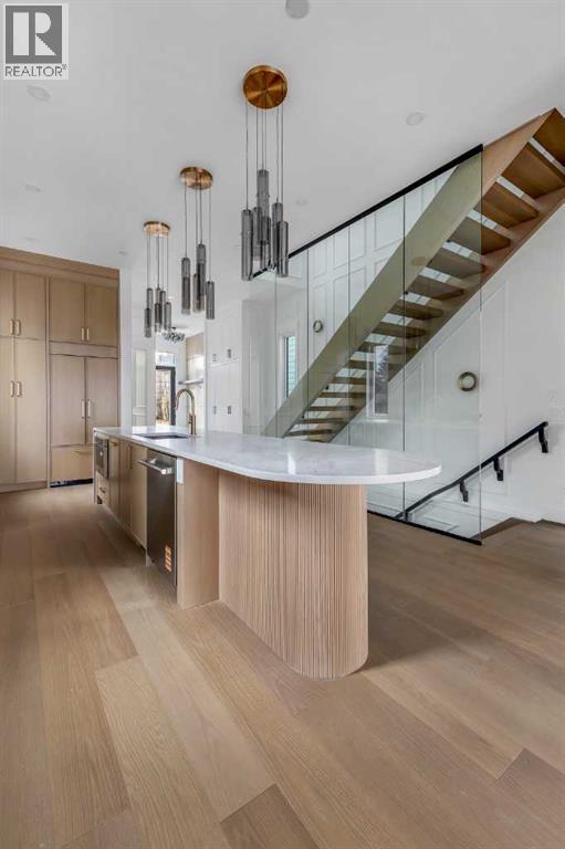 2613 35 Street SW - 15