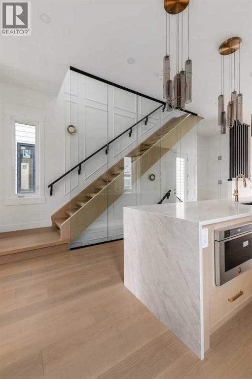 2613 35 Street SW - 17