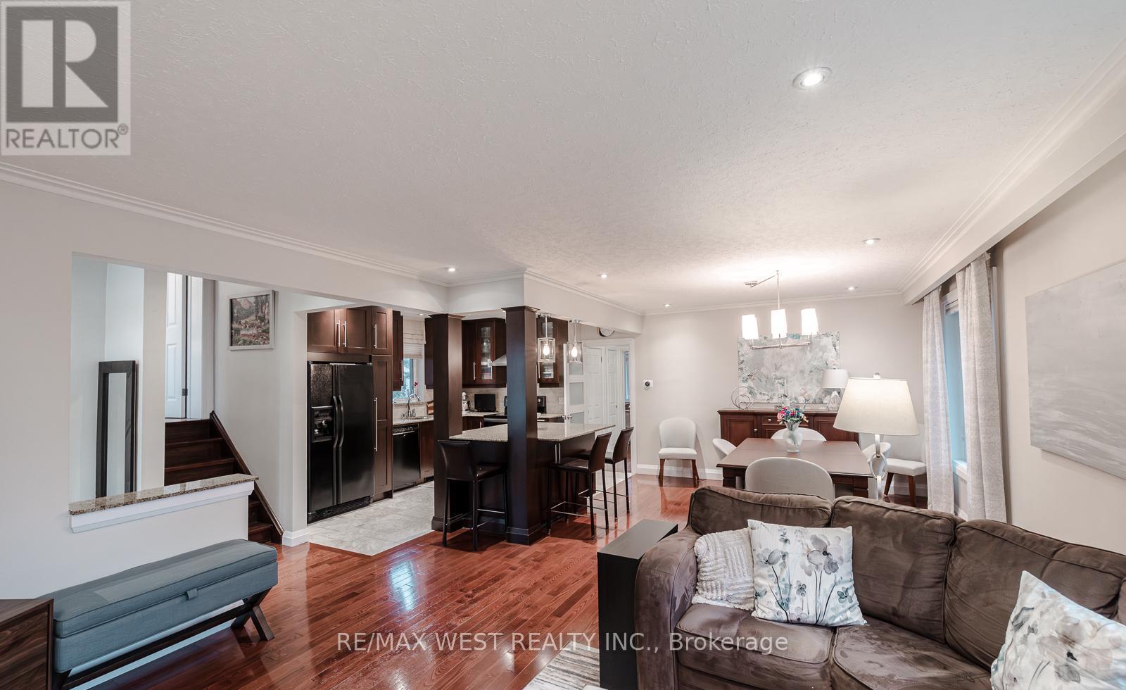 17 SAYBROOK AVENUE — photo 10