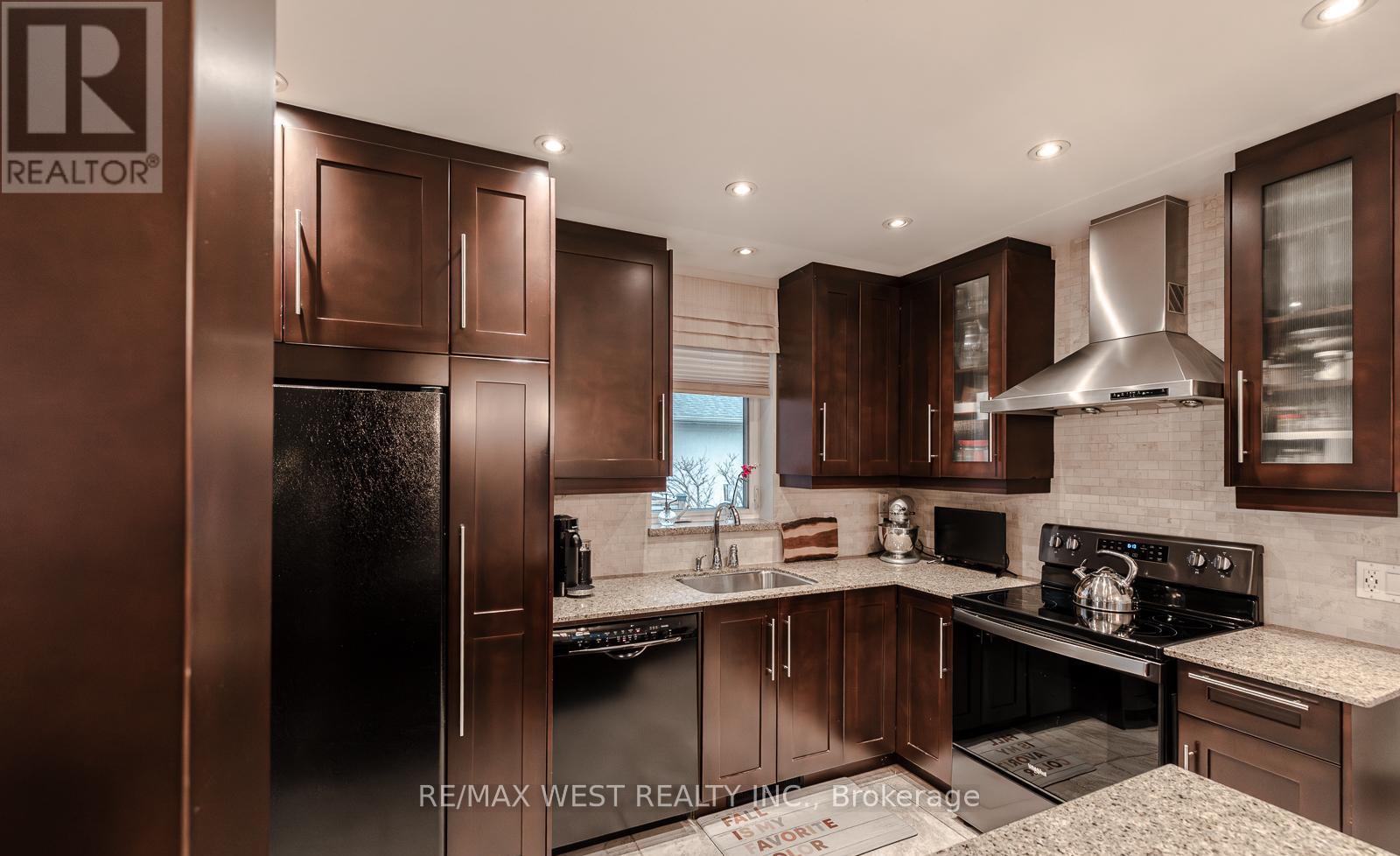 17 SAYBROOK AVENUE — photo 14