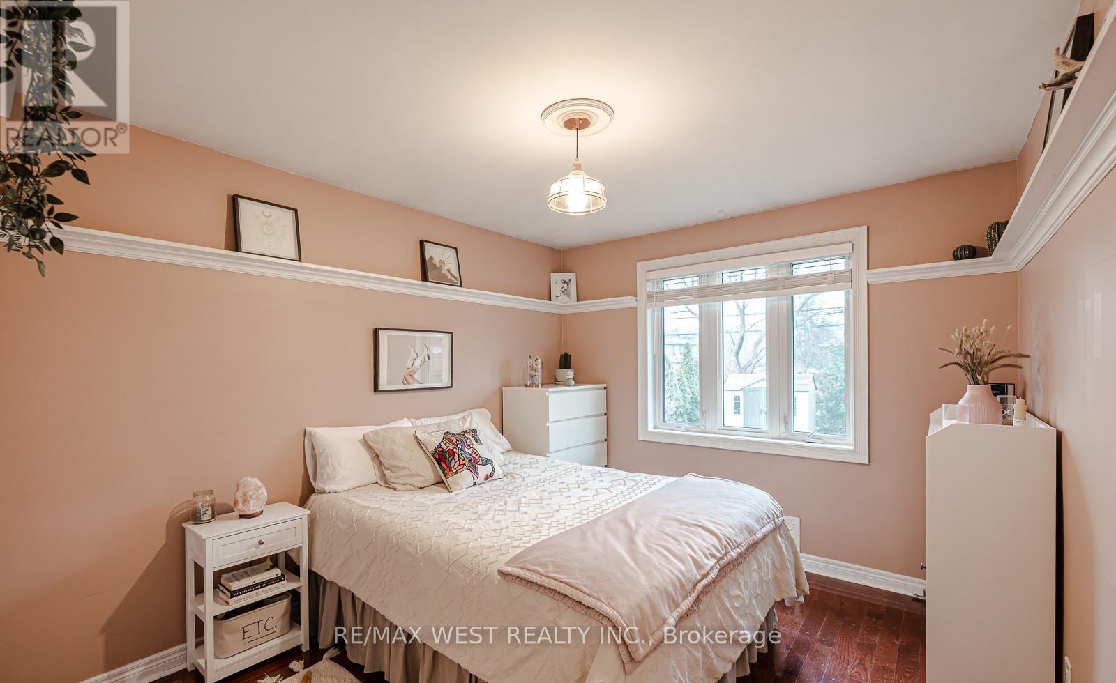 17 SAYBROOK AVENUE — photo 18